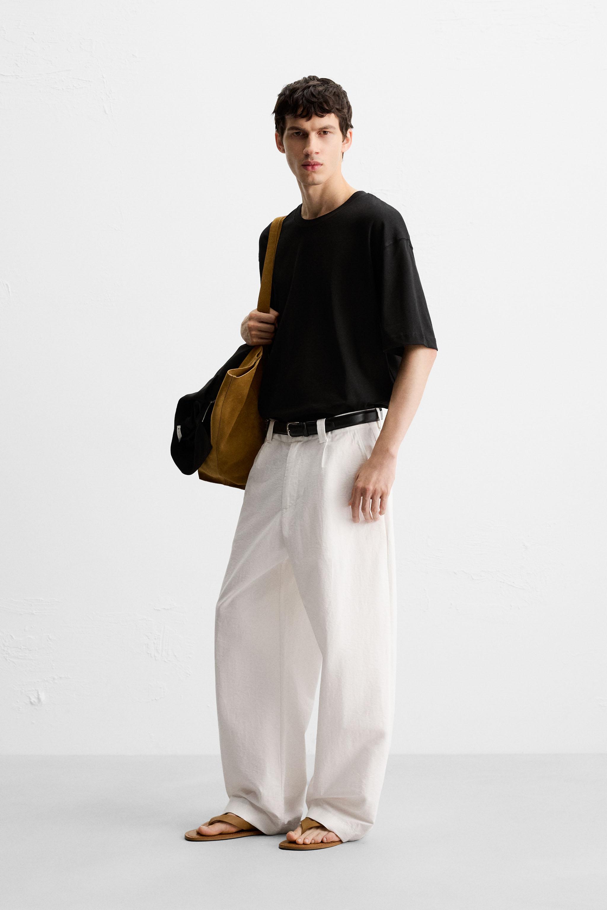 CONTRAST EMBROIDERY T-SHIRT