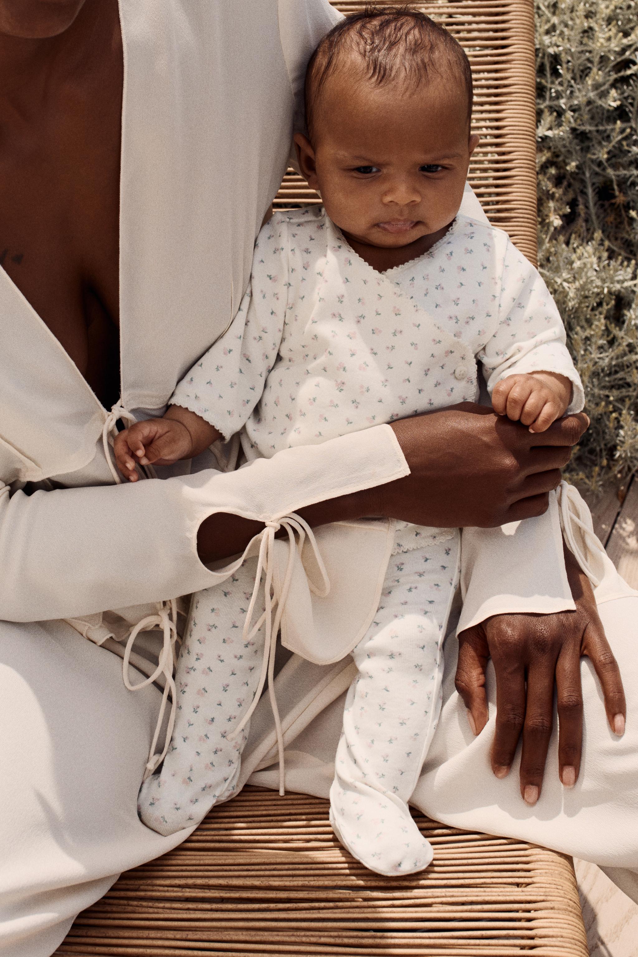 FLORAL T-SHIRT AND LEGGINGS SET