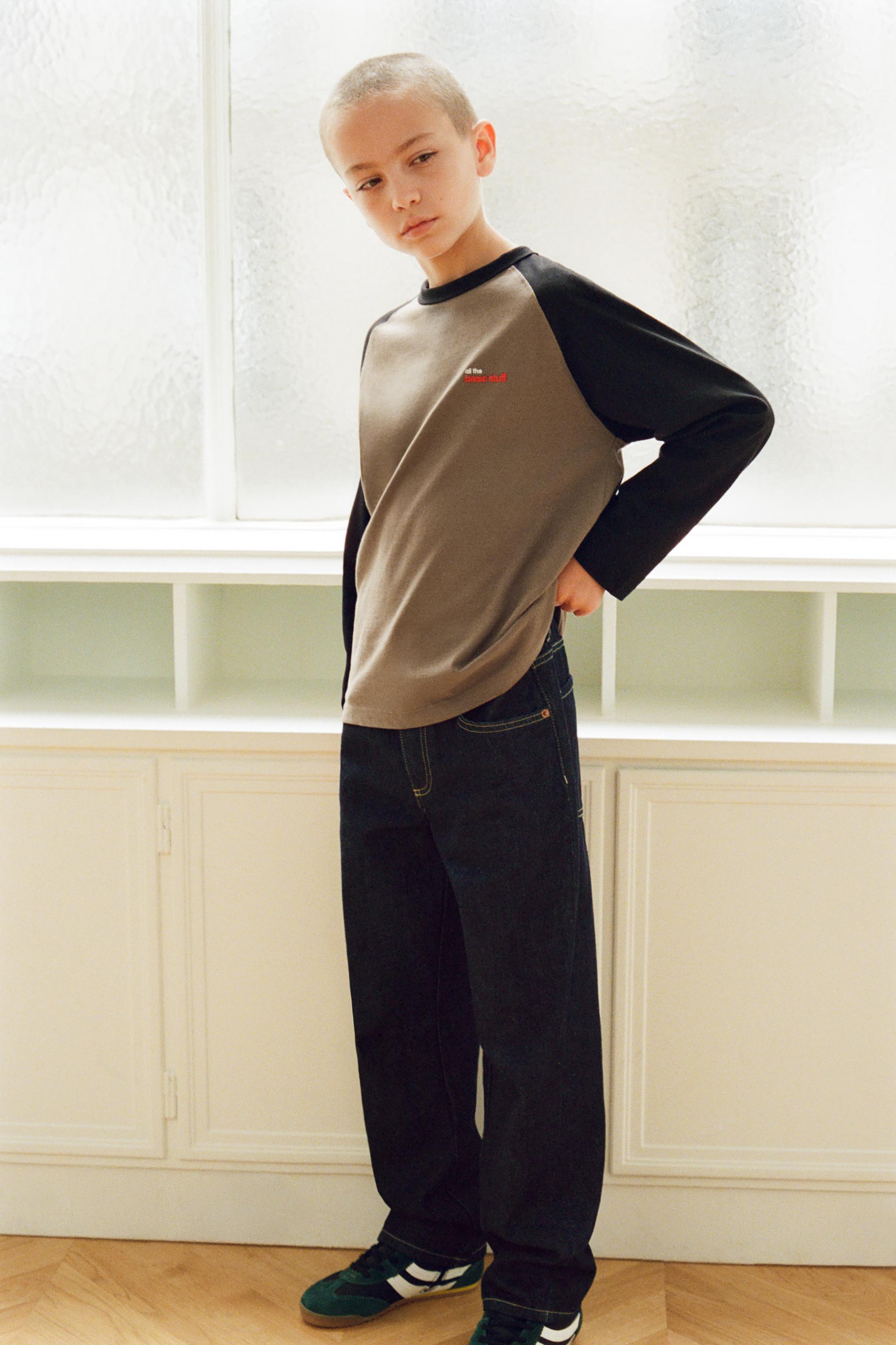 RAGLAN SLEEVE T-SHIRT WITH EMBROIDERED TEXT