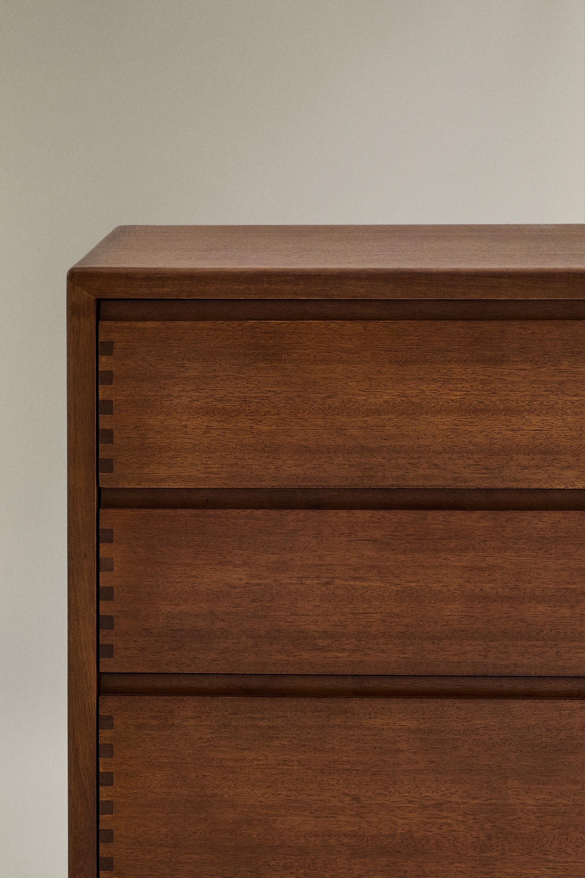 WOODEN DRESSER WITH THREE DRAWERS