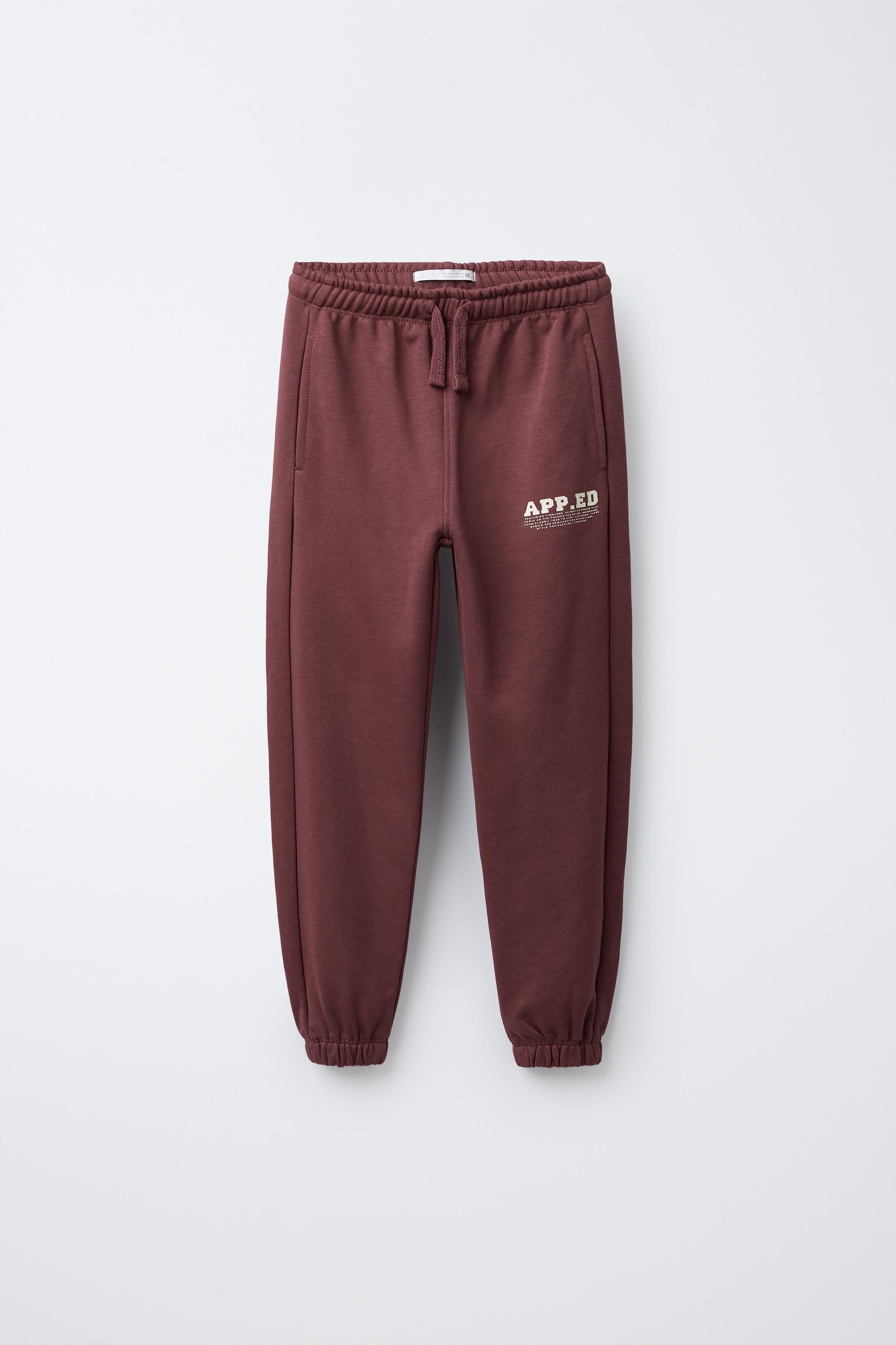 TEXT SWEATSHIRT AND JOGGER PANTS SET
