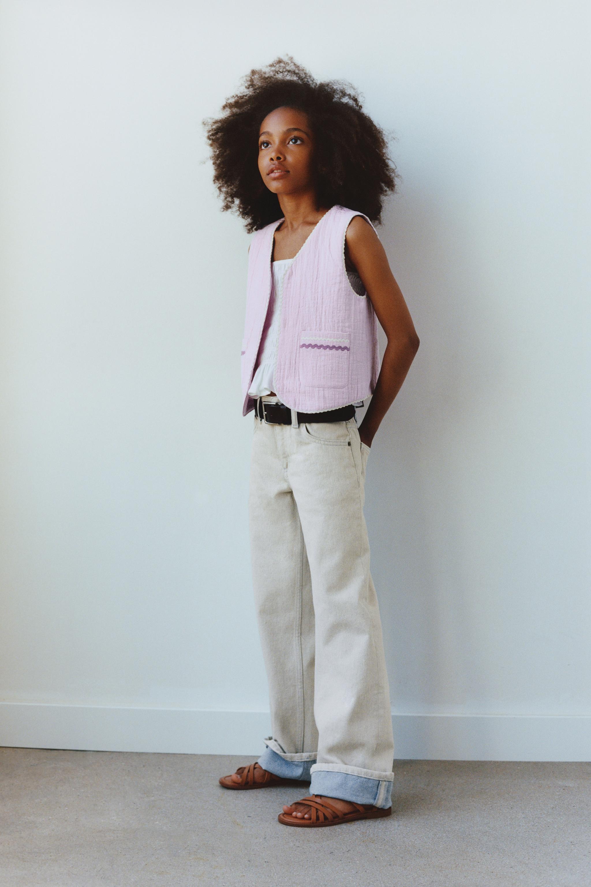 STRAIGHT LEG HEMS JEANS