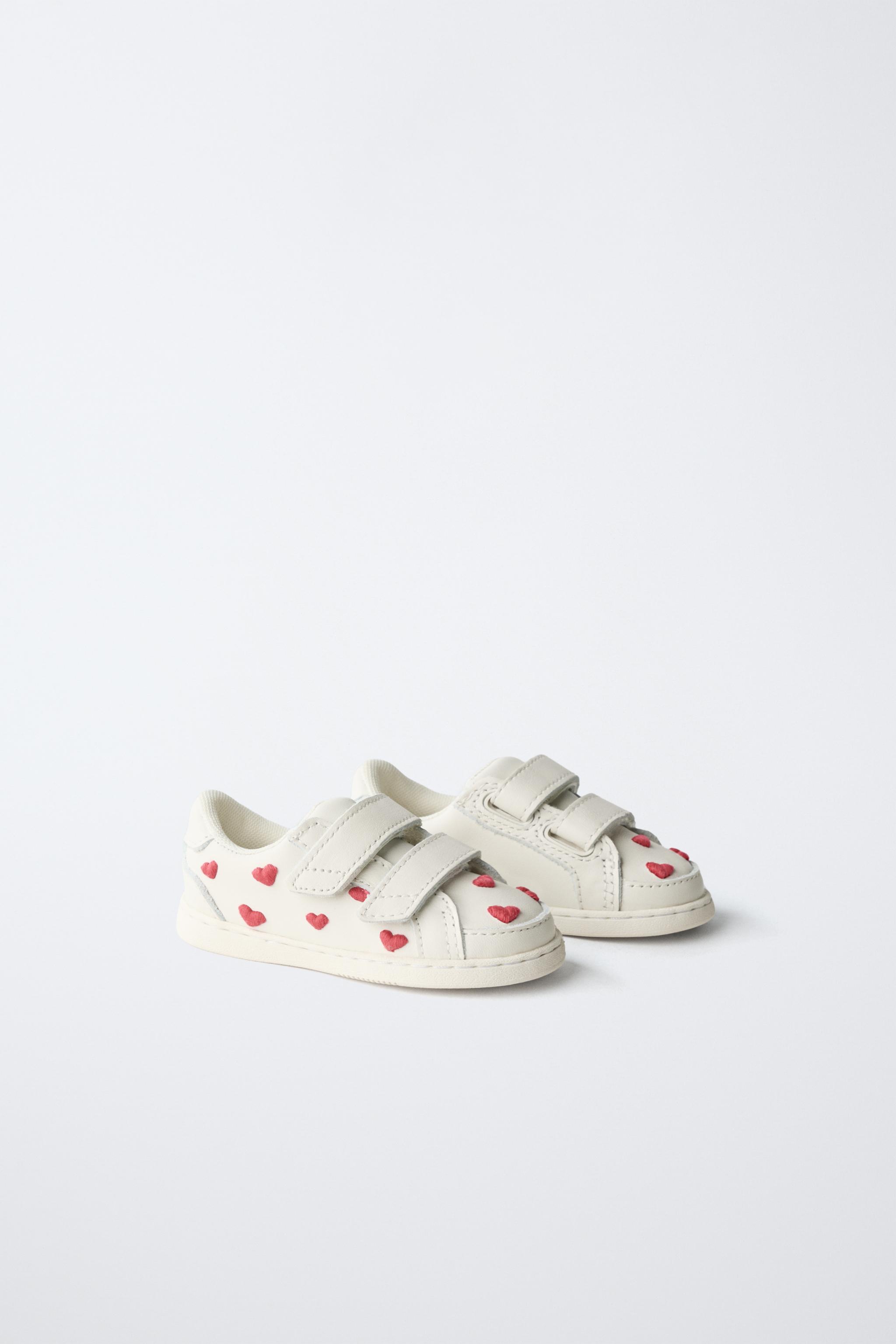 BAREFOOT HEART SNEAKERS