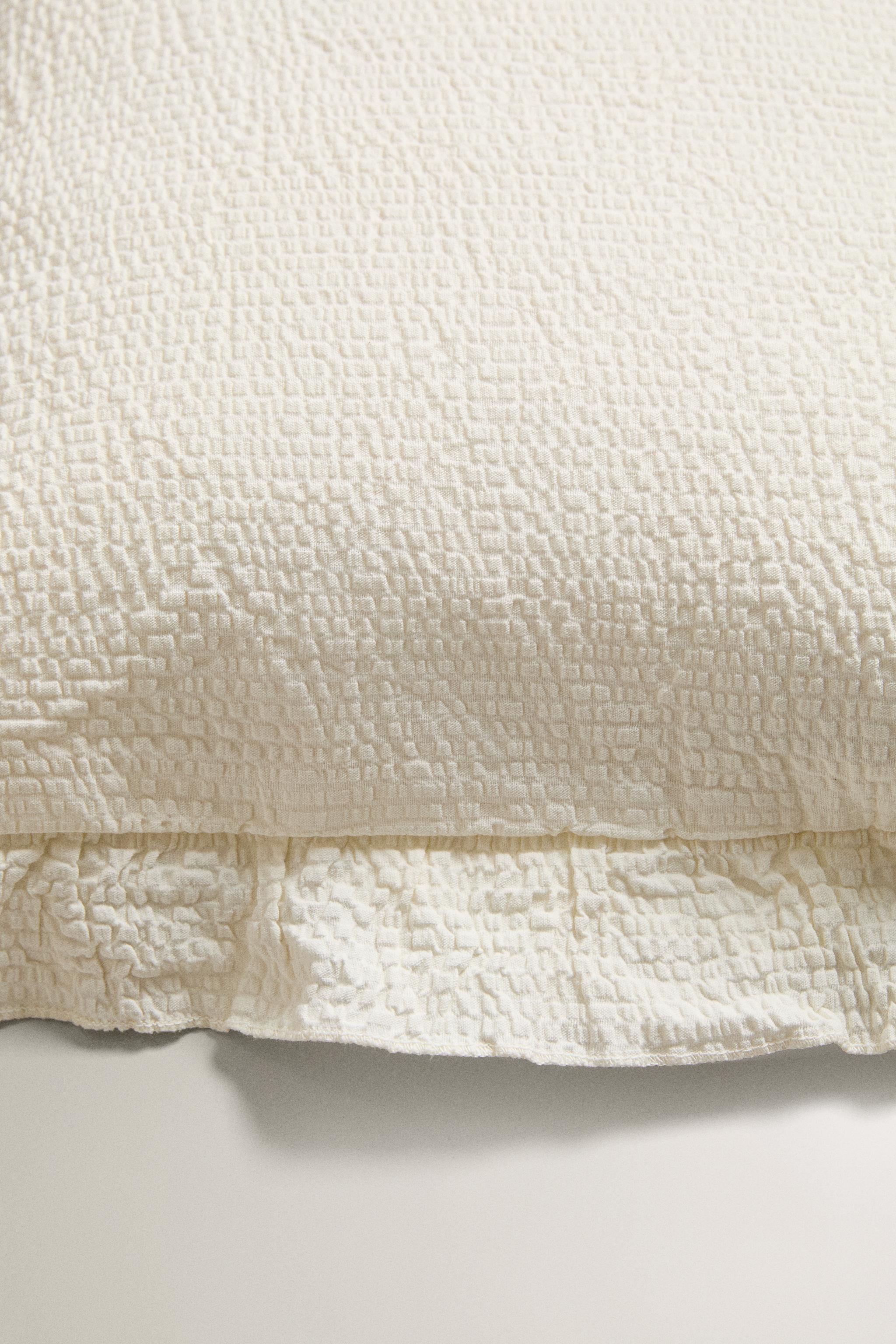 CHILDREN'S TEXTURED THROW PILLOW COVER