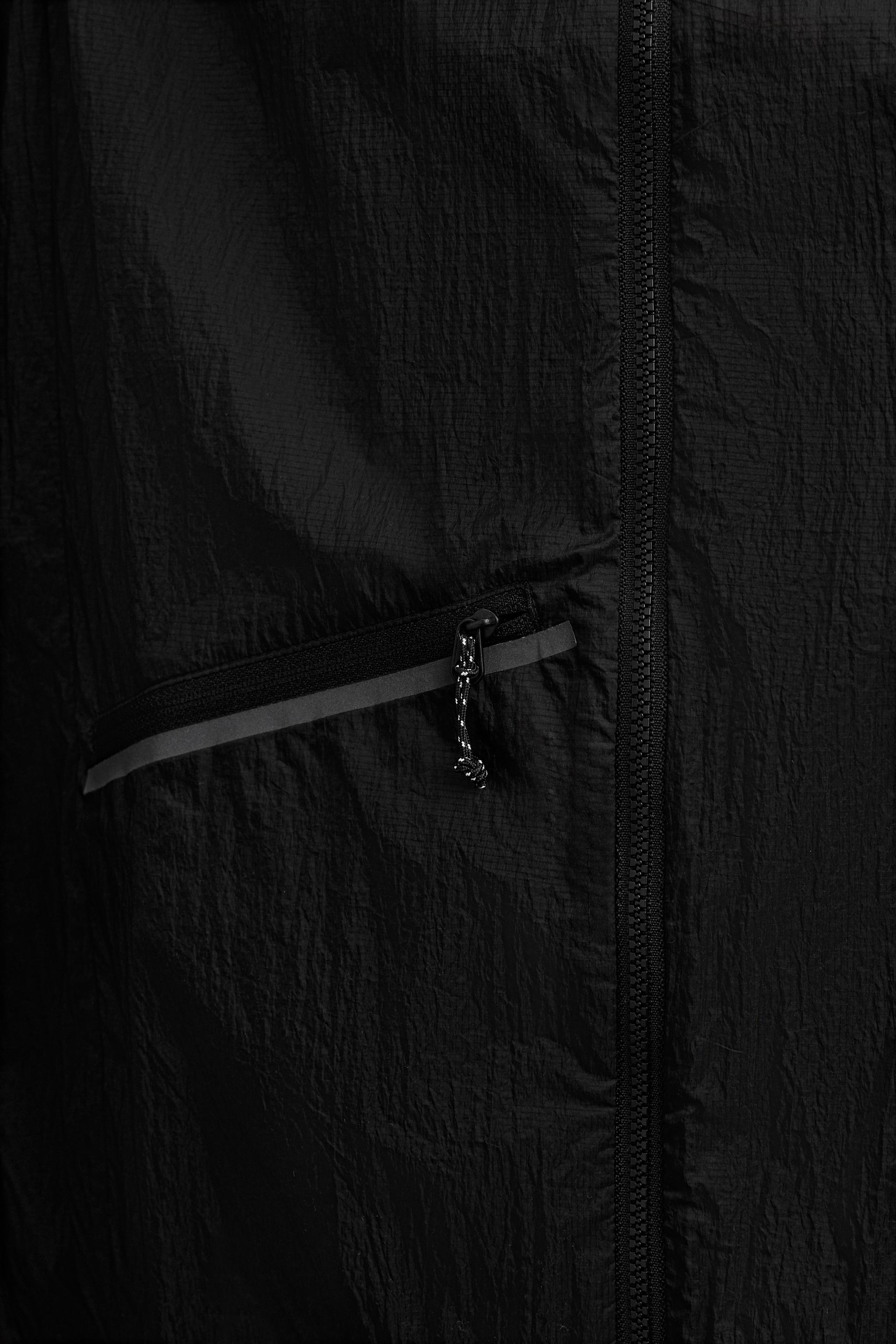 LIGHTWEIGHT TECHNICAL VEST