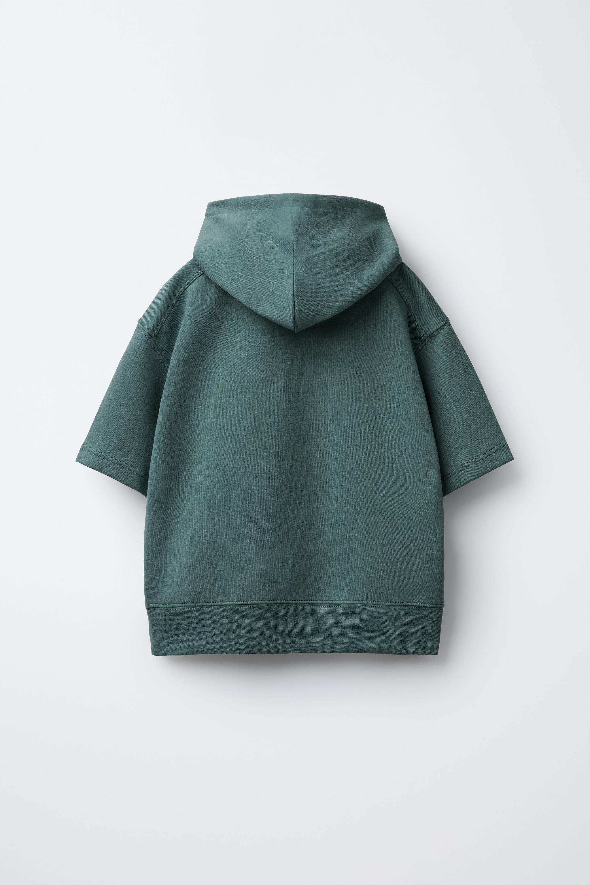 SHORT SLEEVE HOODIE AND INTERLOCK BERMUDA SET