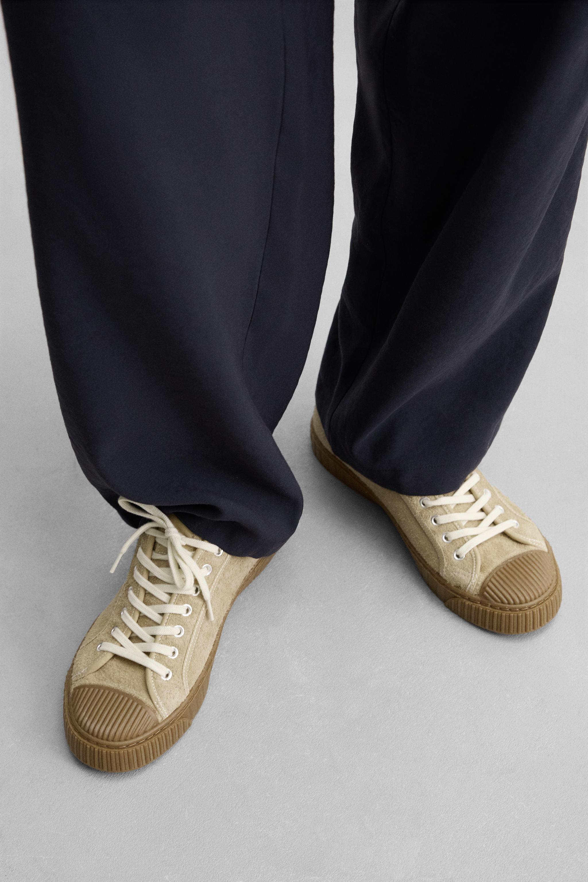 CONTRAST LEATHER SNEAKERS