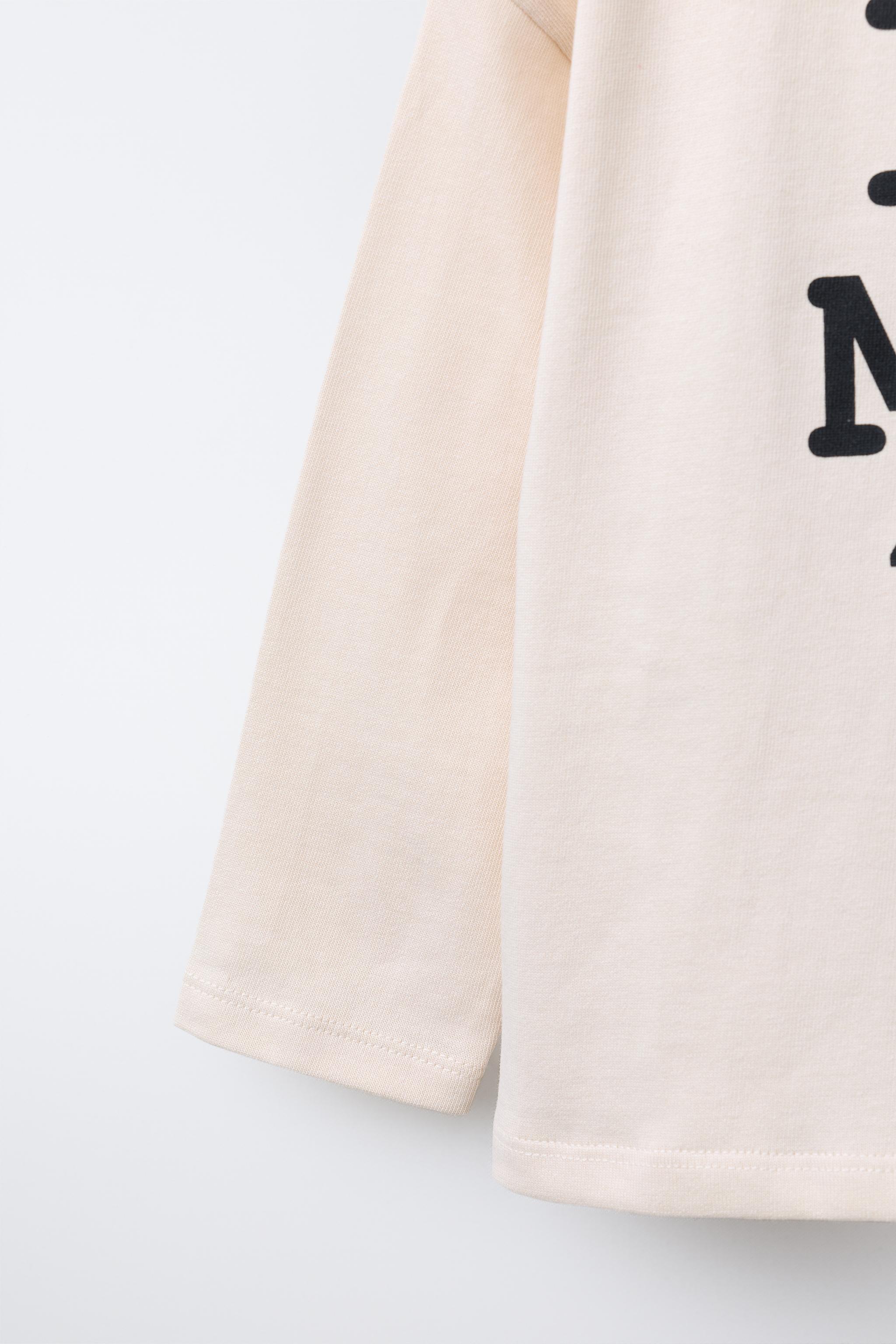 CONTRAST TEXT T-SHIRT