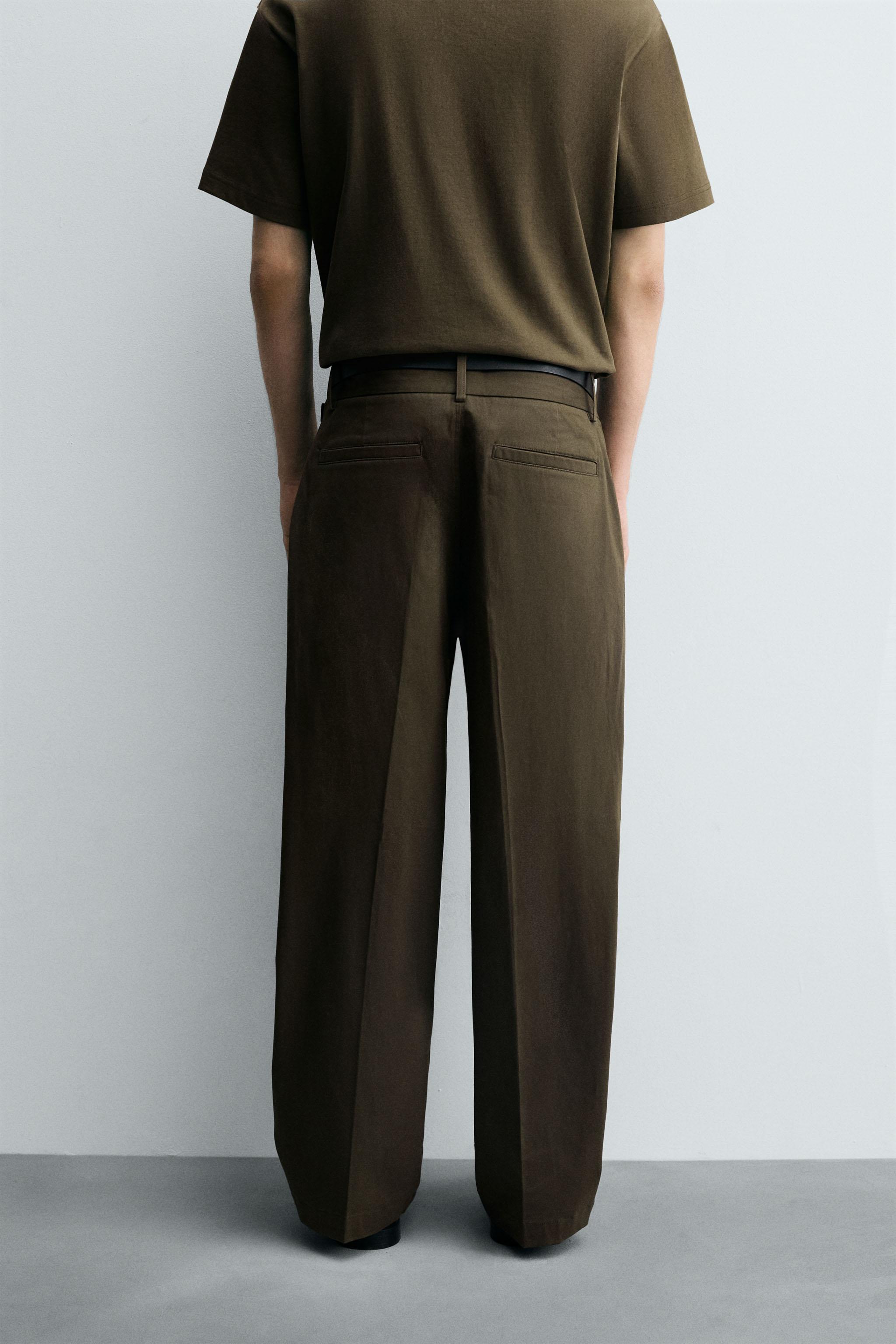 RELAXED FIT PLEATED PANTS