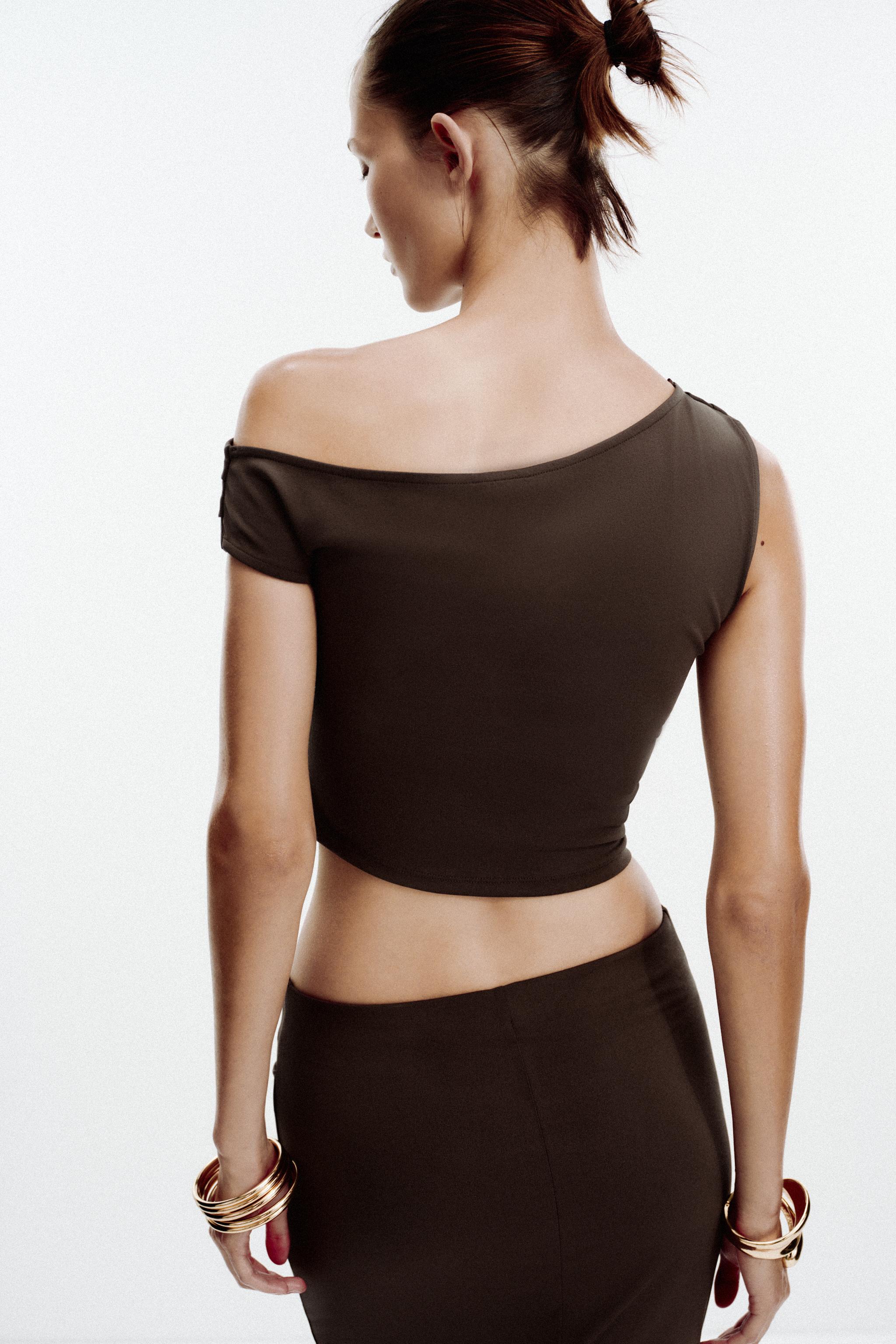 ASYMMETRIC TEXTURED TOP