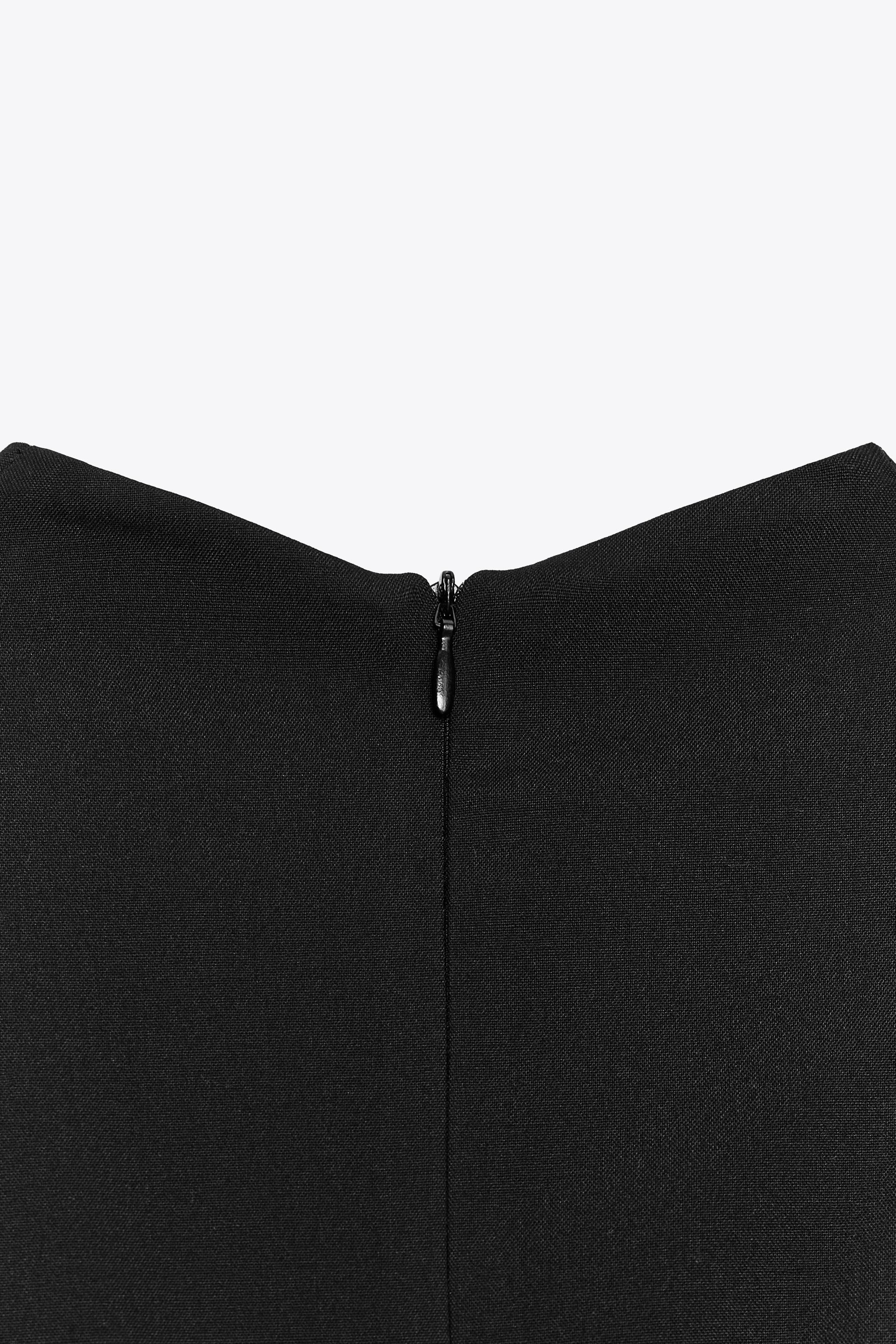 VOLUMINOUS SHORT DRESS