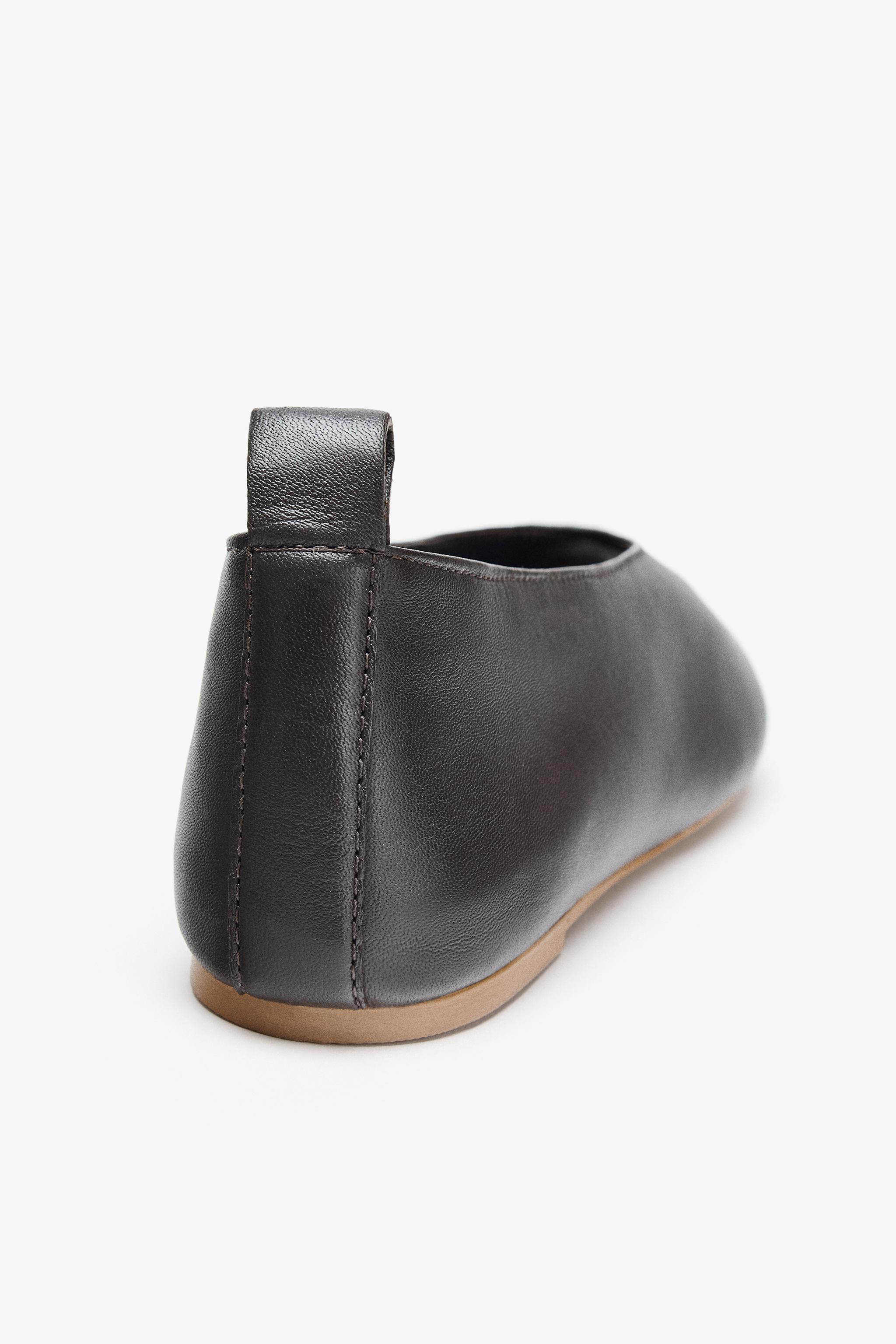 LEATHER BALLET FLATS WITH OPENING