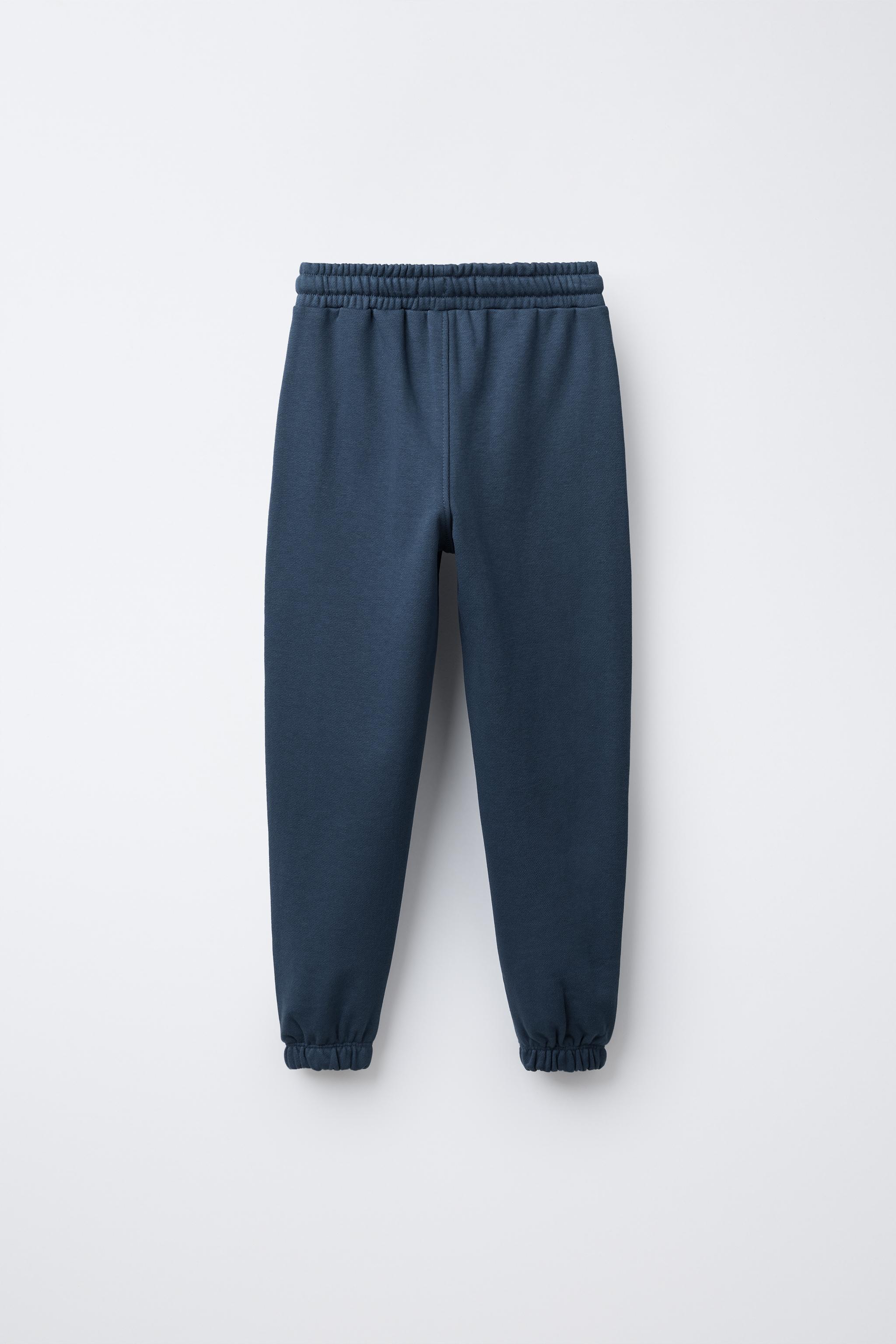 TEXT HOODED SWEATSHIRT AND JOGGER PANTS SET