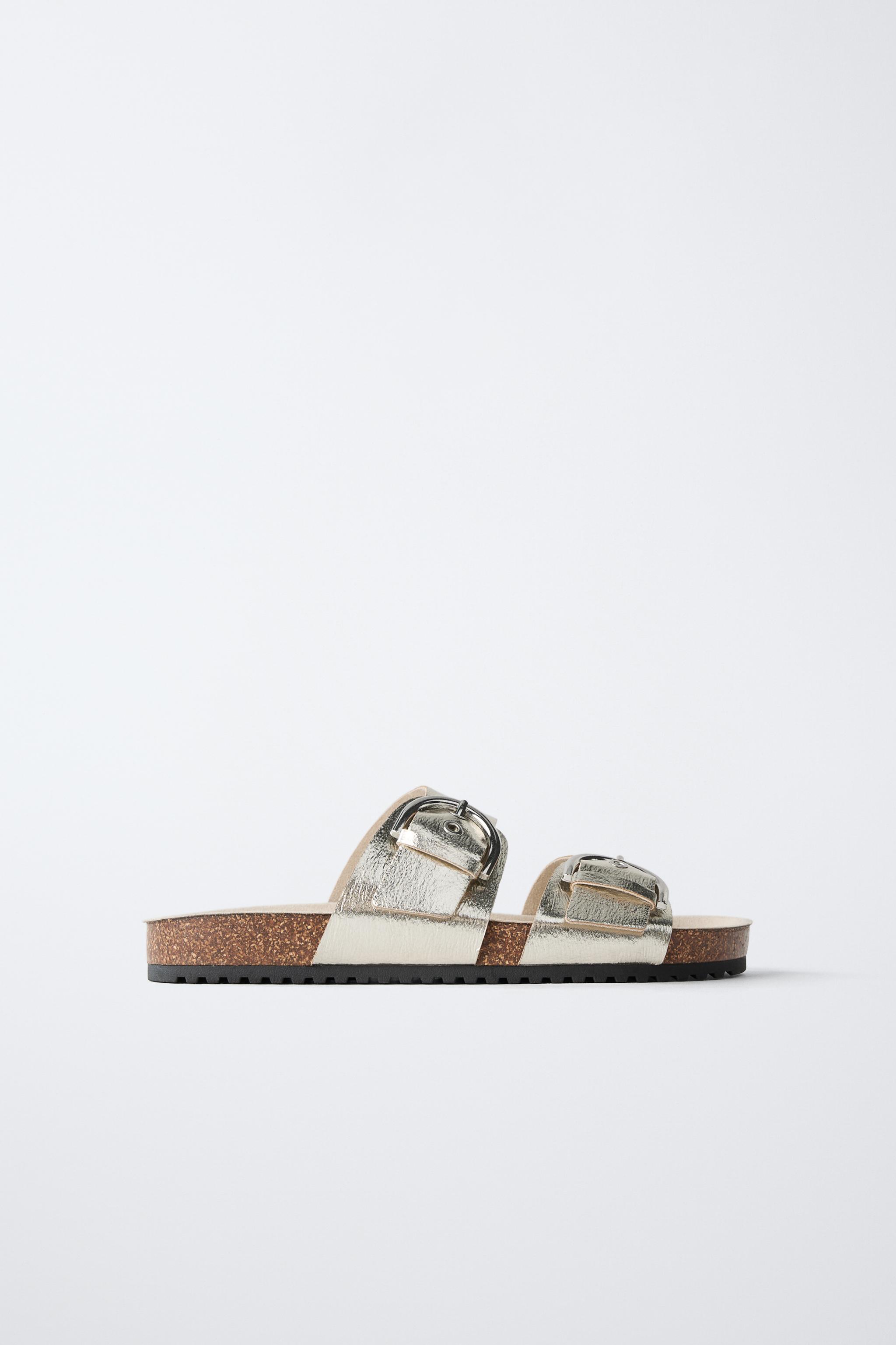 METALLIC BUCKLE SANDALS