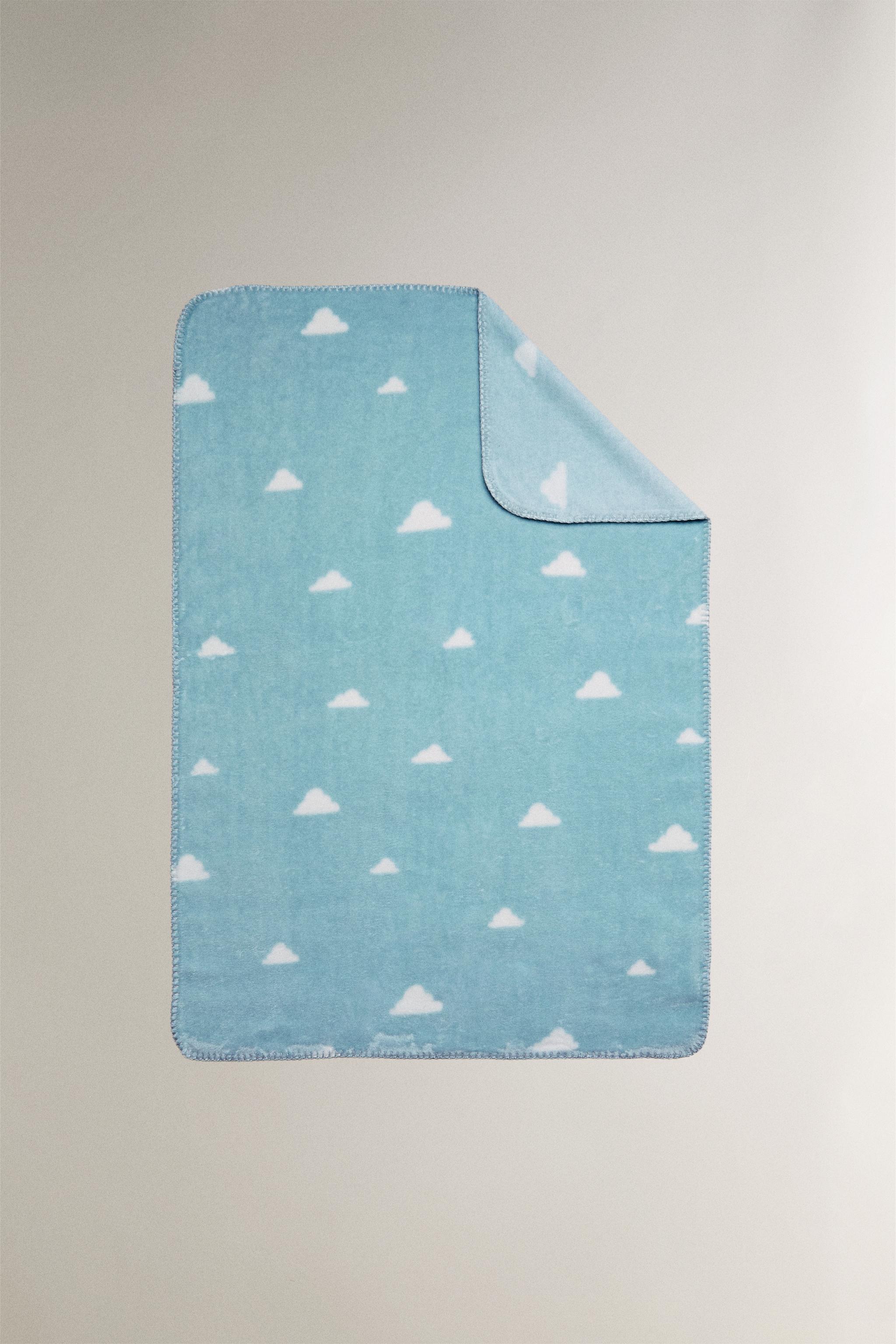 CHILDREN'S FLEECE CLOUDS BLANKET