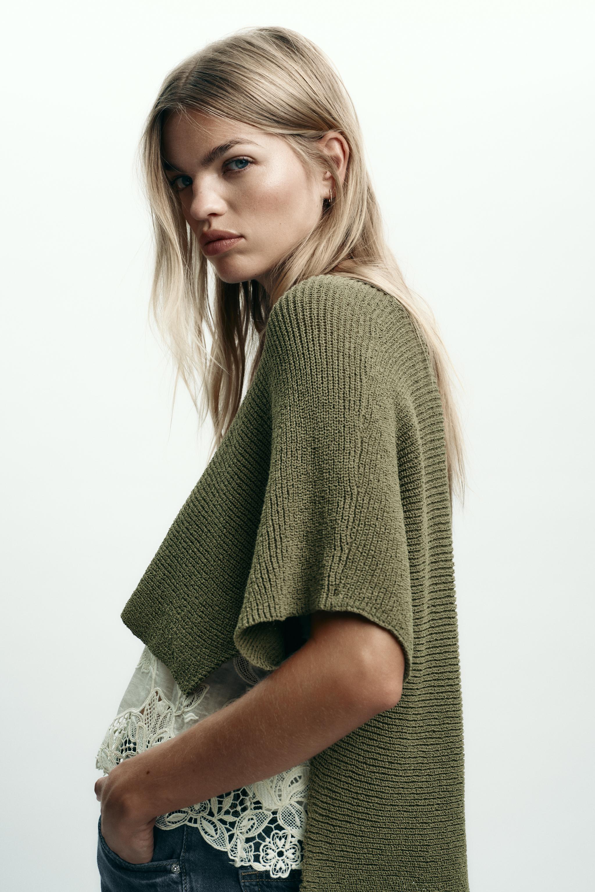 COMBINATION KNIT SWEATER