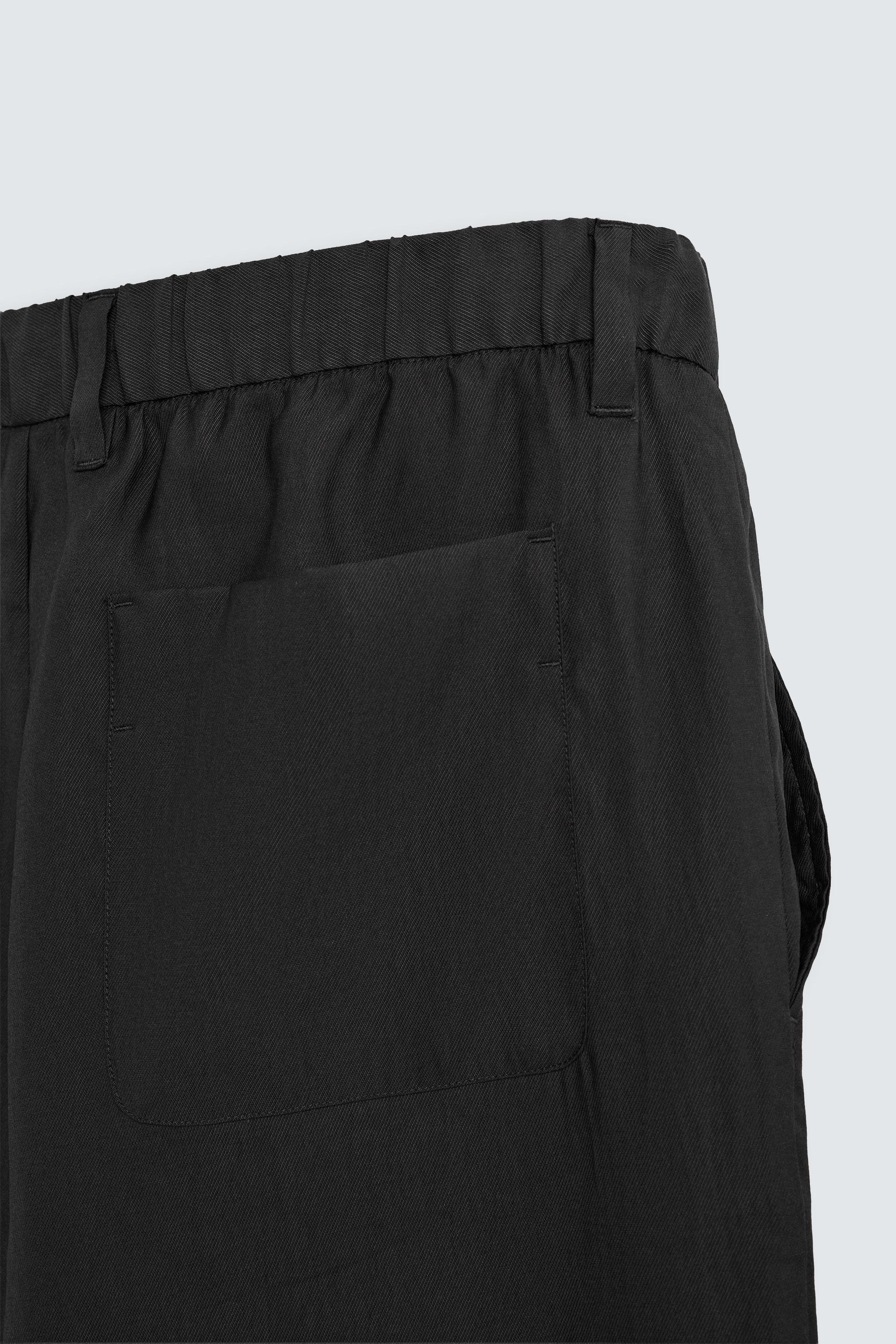 RELAXED FIT FLOWY PANTS