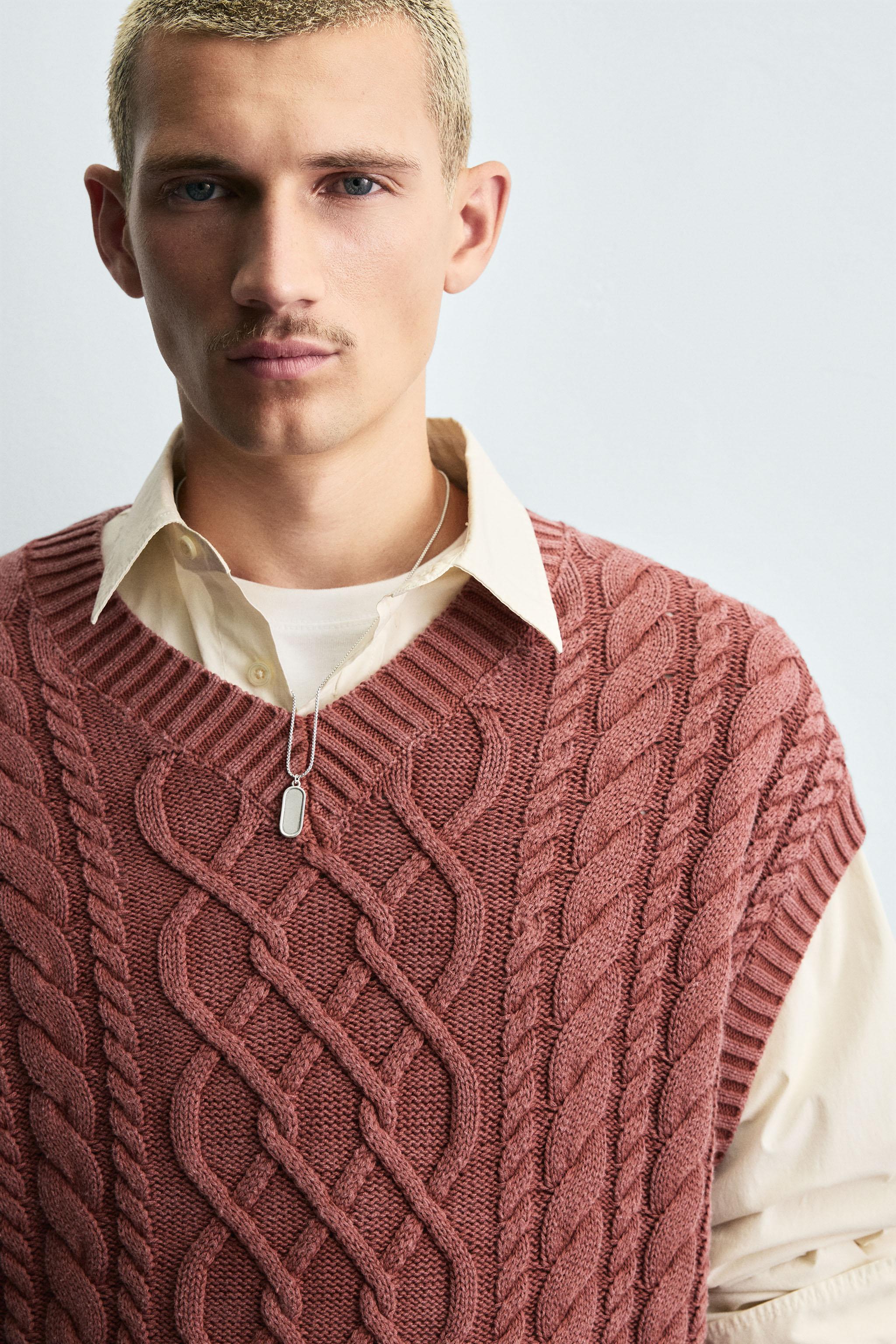 CABLE KNIT TEXTURED VEST