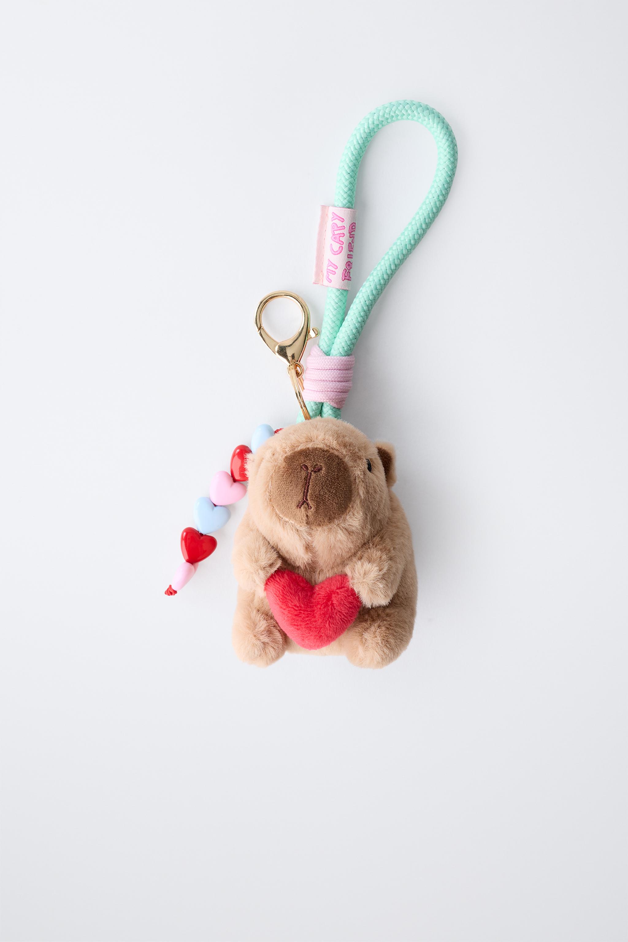 CAPYBARA KEYCHAIN