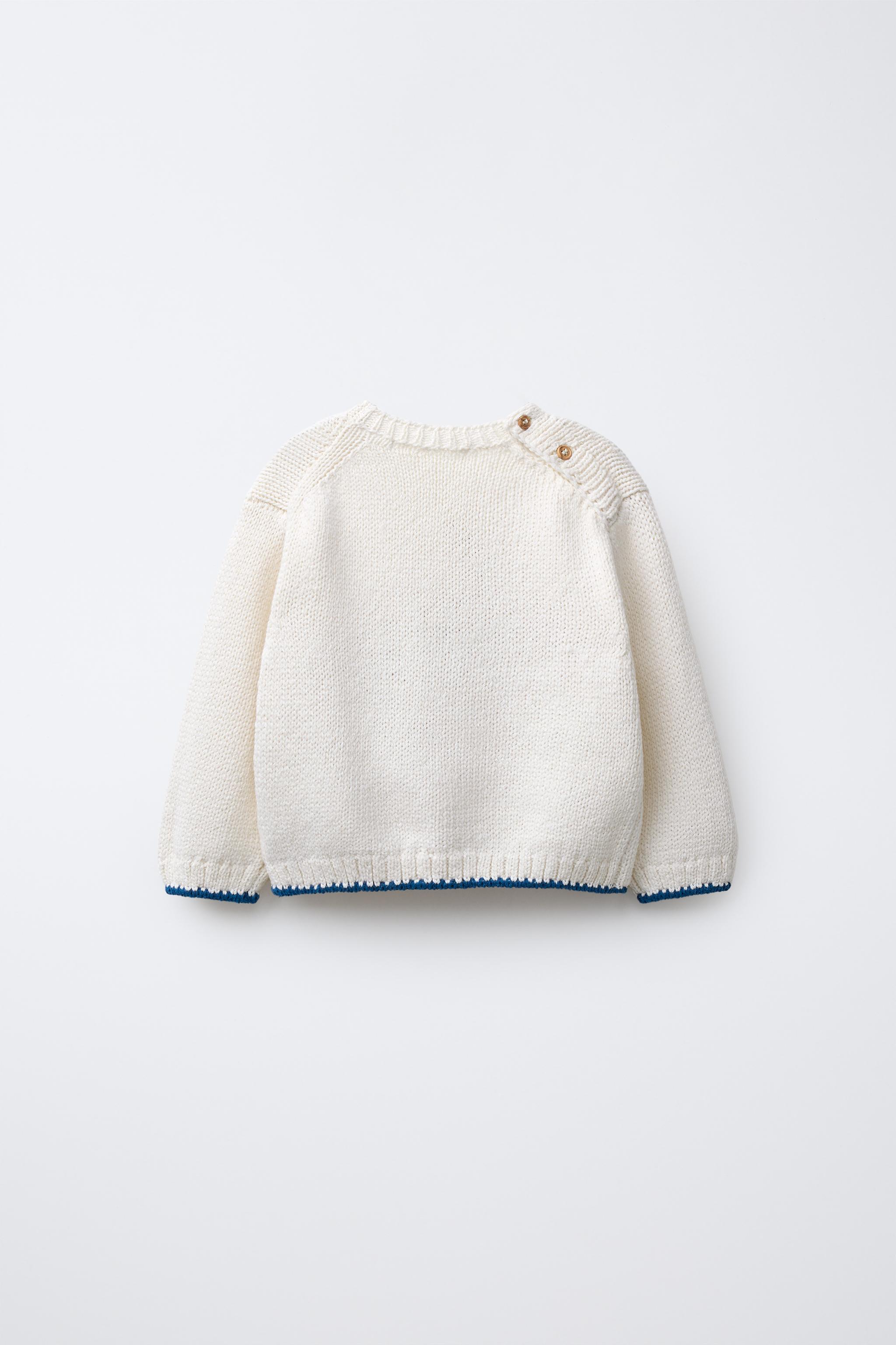 EMBROIDERED ELEPHANT KNIT SWEATER