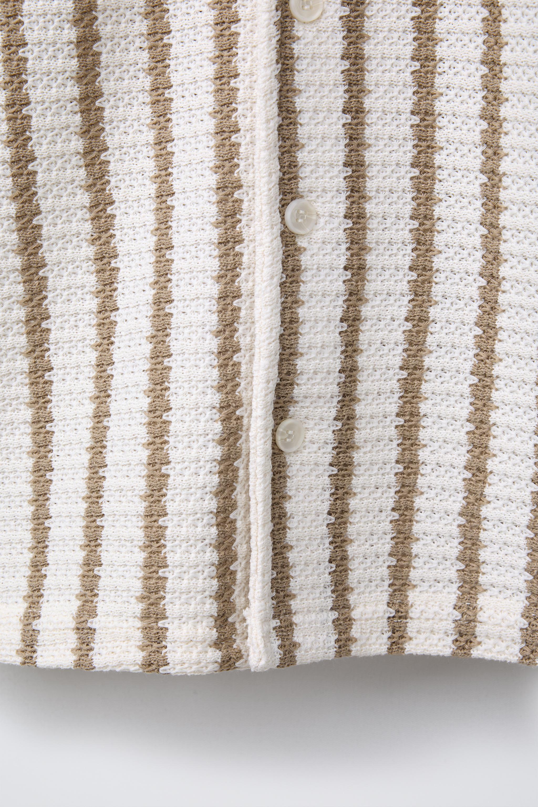 TEXTURED STRIPED SHIRT