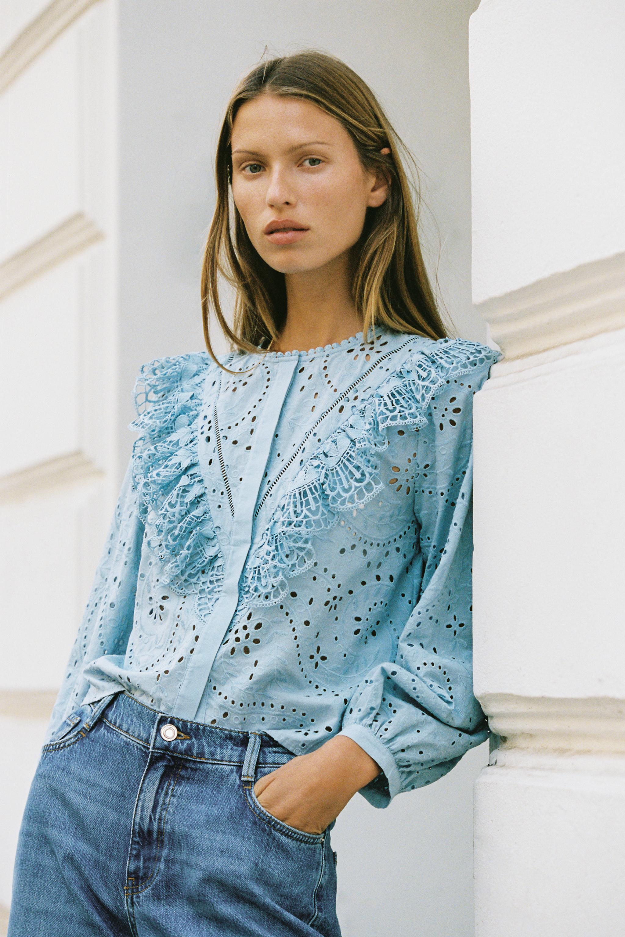 PERFORATED EMBROIDERY SHIRT