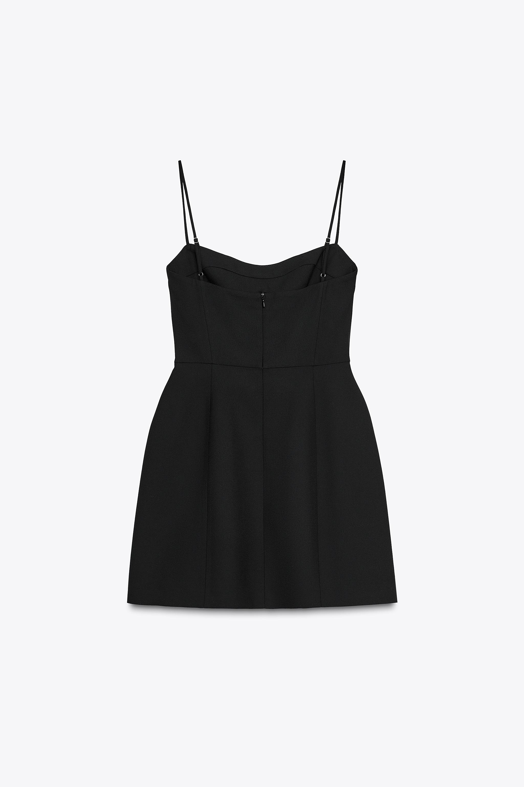 VOLUMINOUS SHORT DRESS