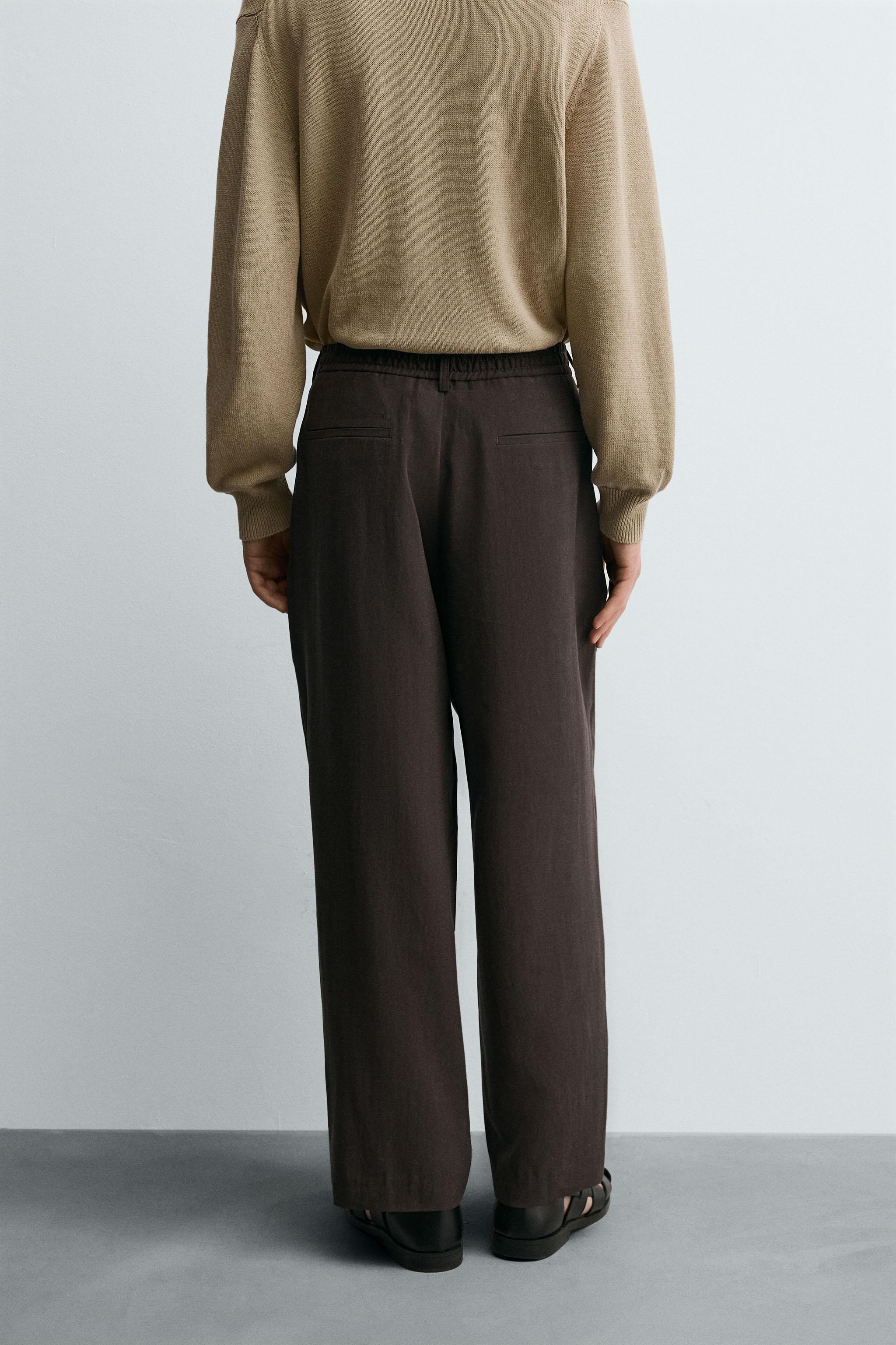 PLEATED FLOWY PANTS