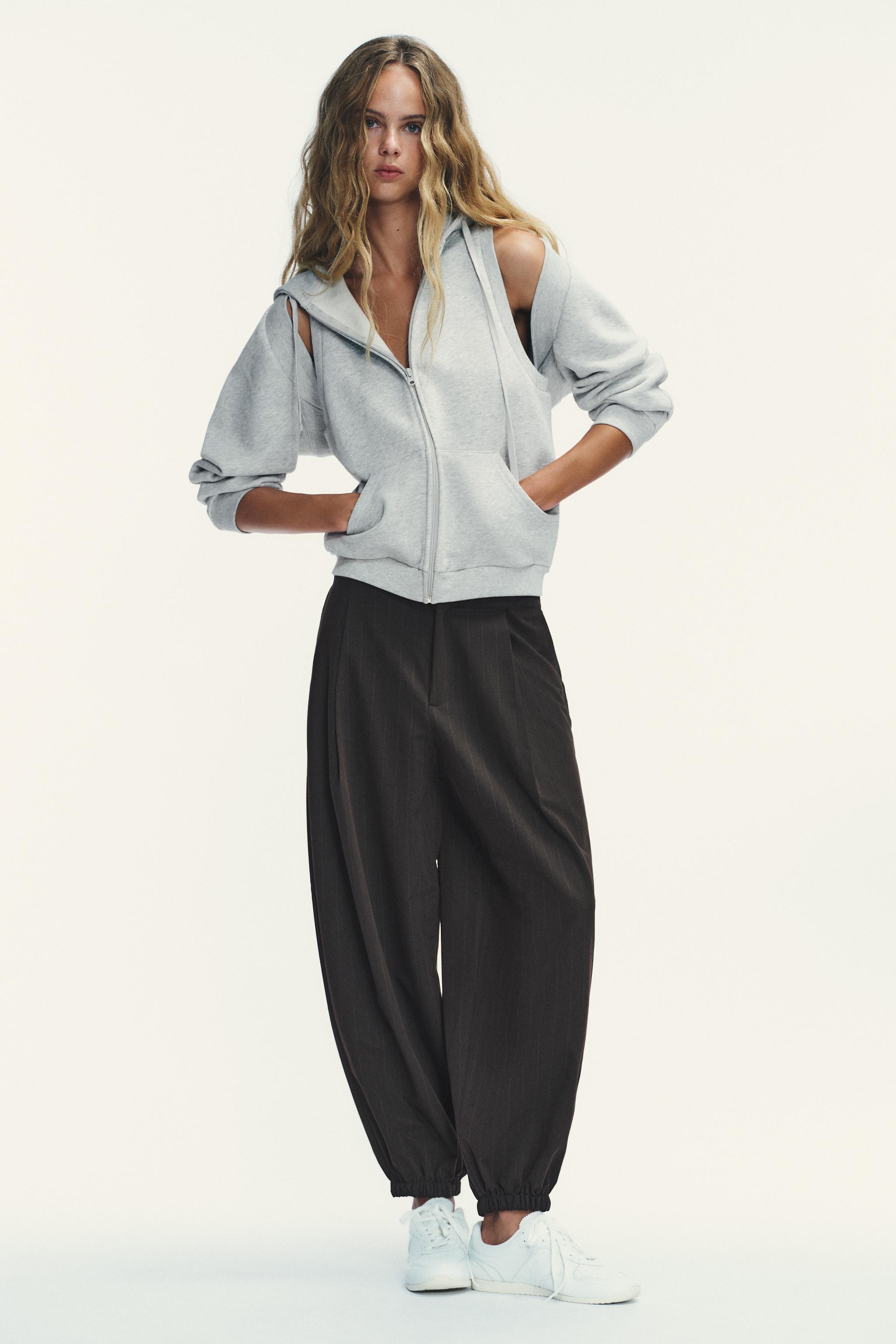 PINSTRIPE PLEATED BALLOON PANTS