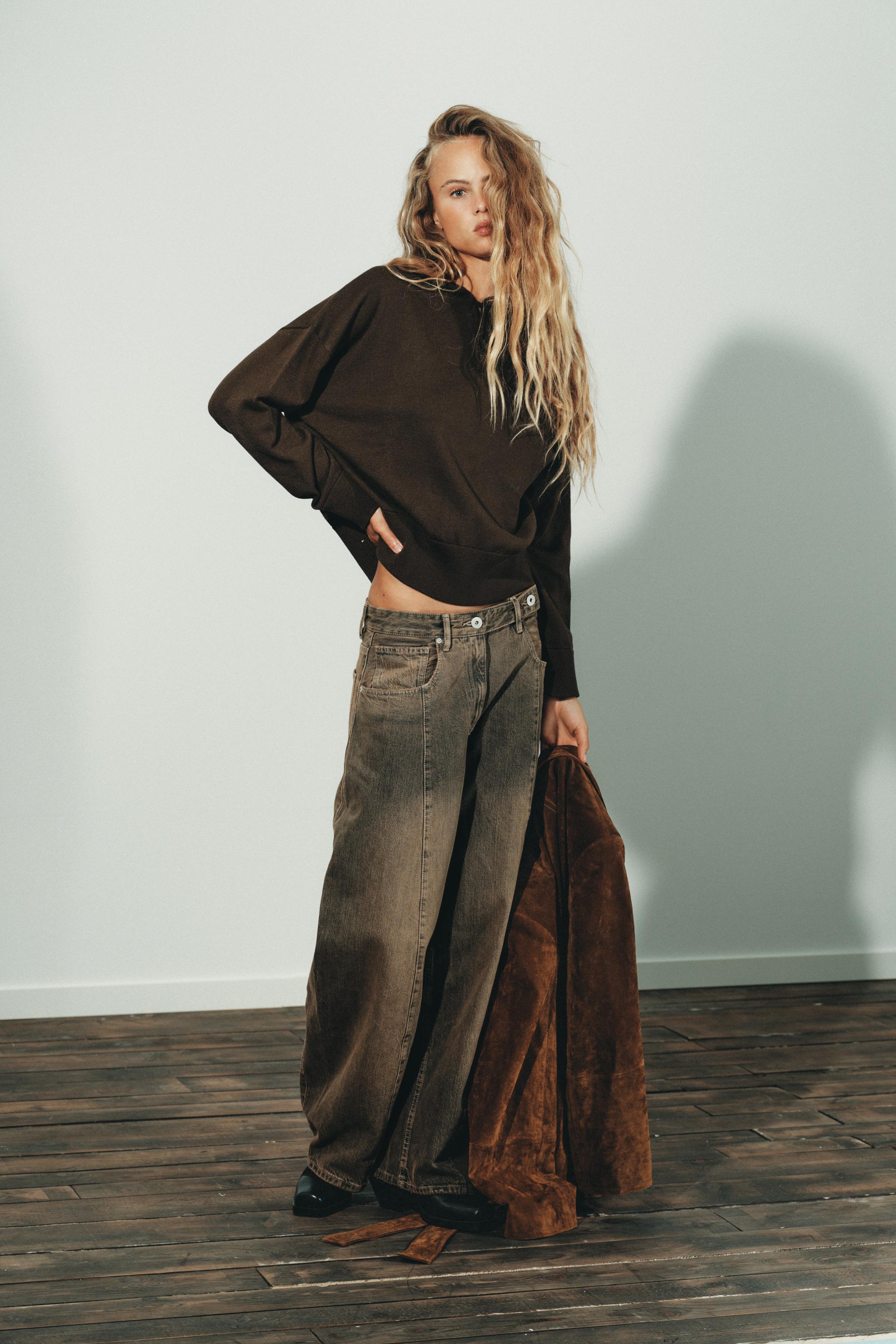 HOODED KNIT SWEATSHIRT