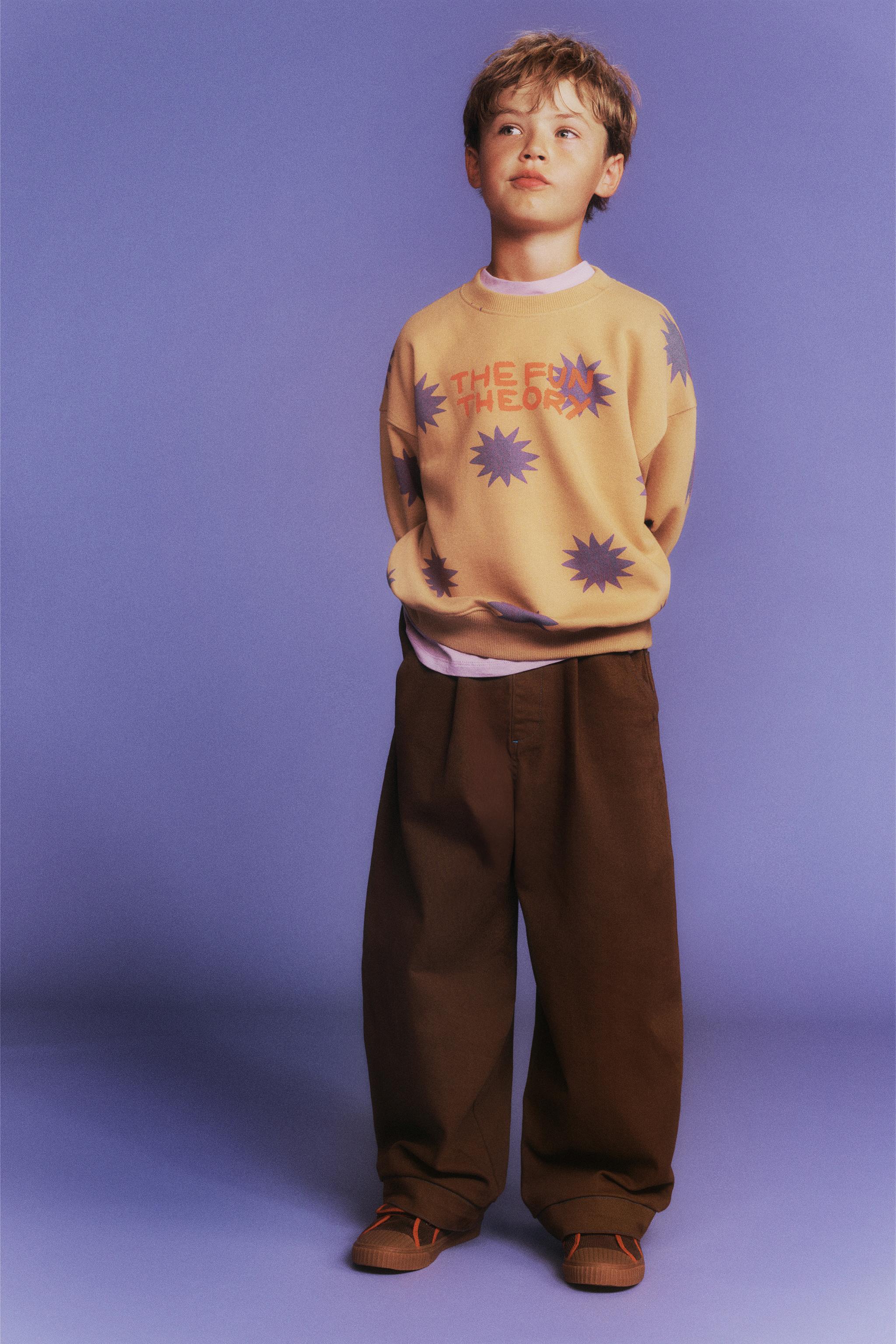 STAR PRINT SWEATSHIRT