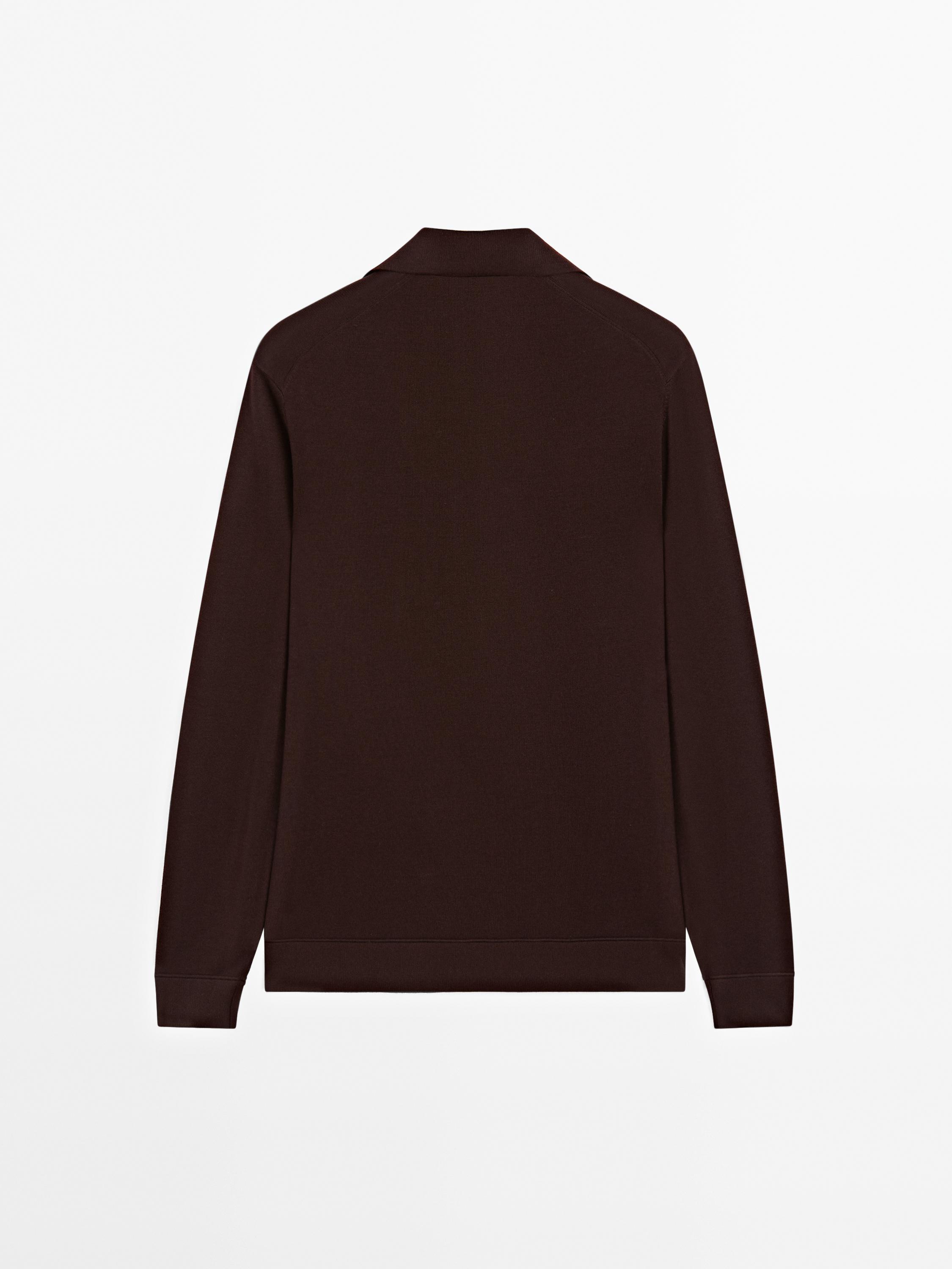 Knit sweater with a polo collar