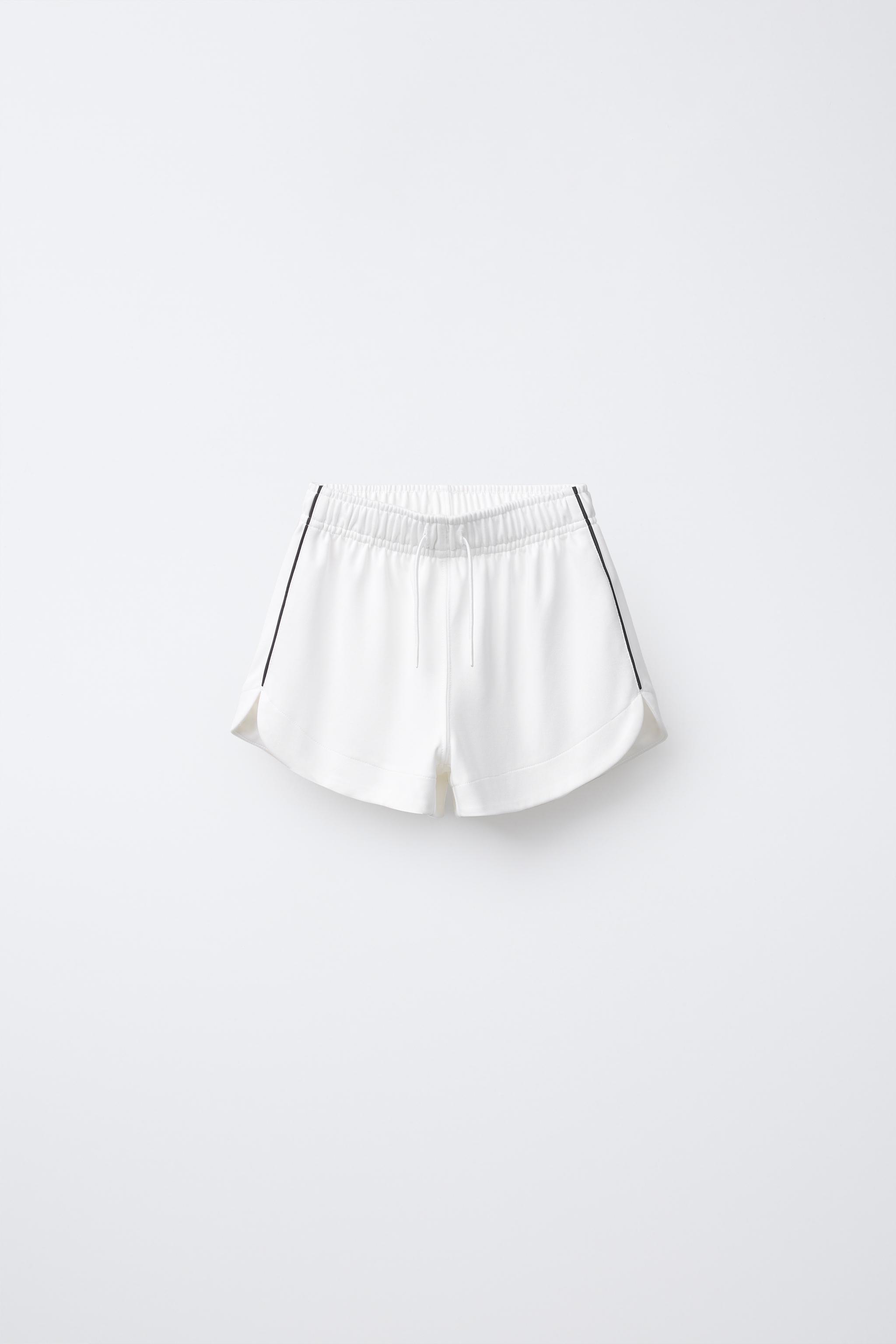 PIPING DETAIL SHORTS