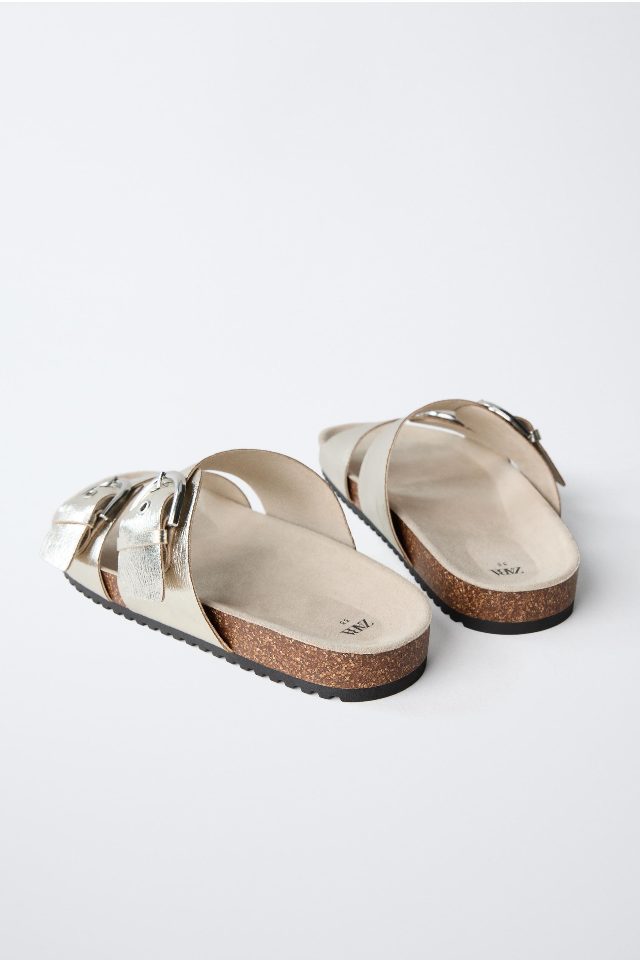 METALLIC BUCKLE SANDALS