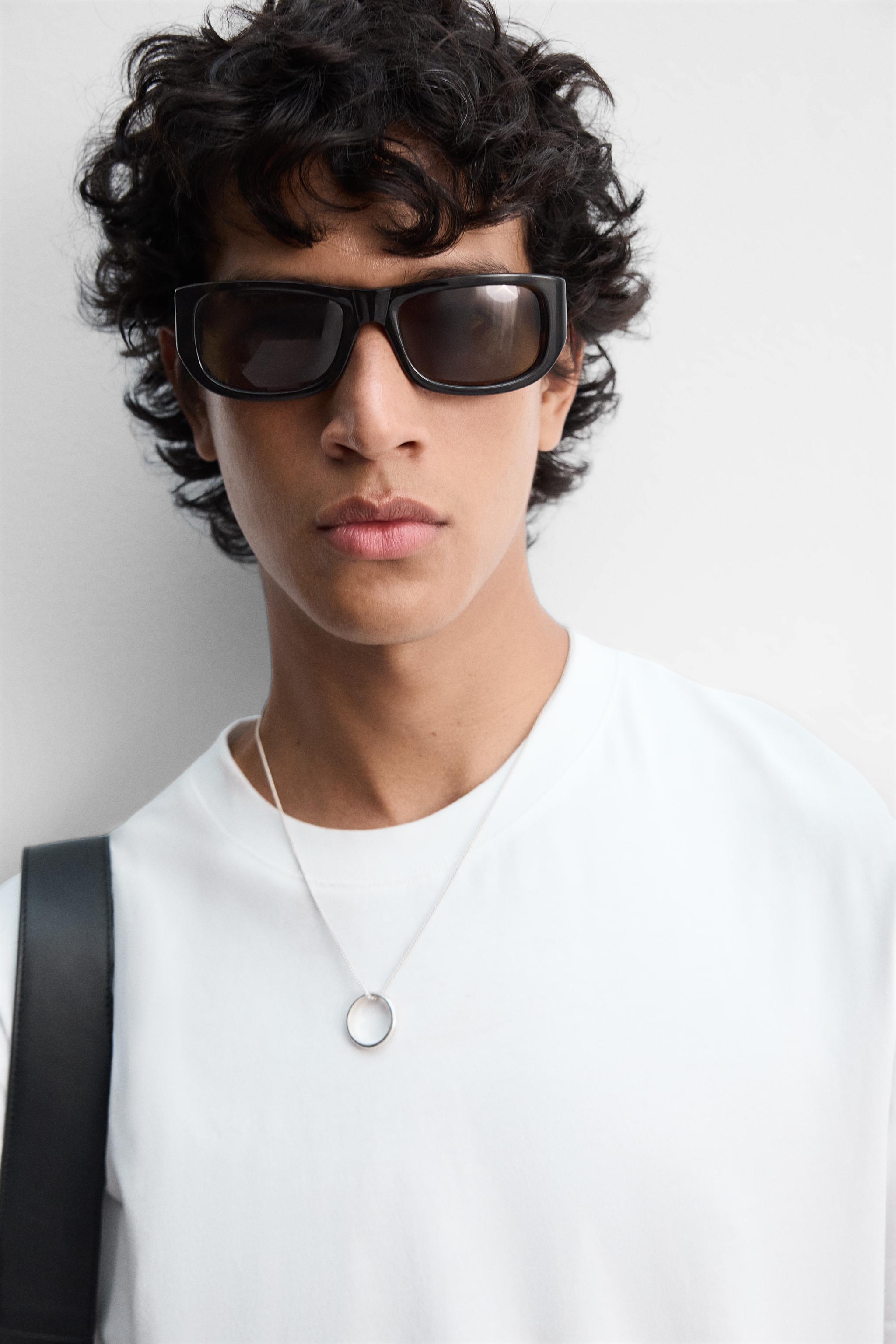 REGULAR FIT MEDIUM WEIGHT T-SHIRT