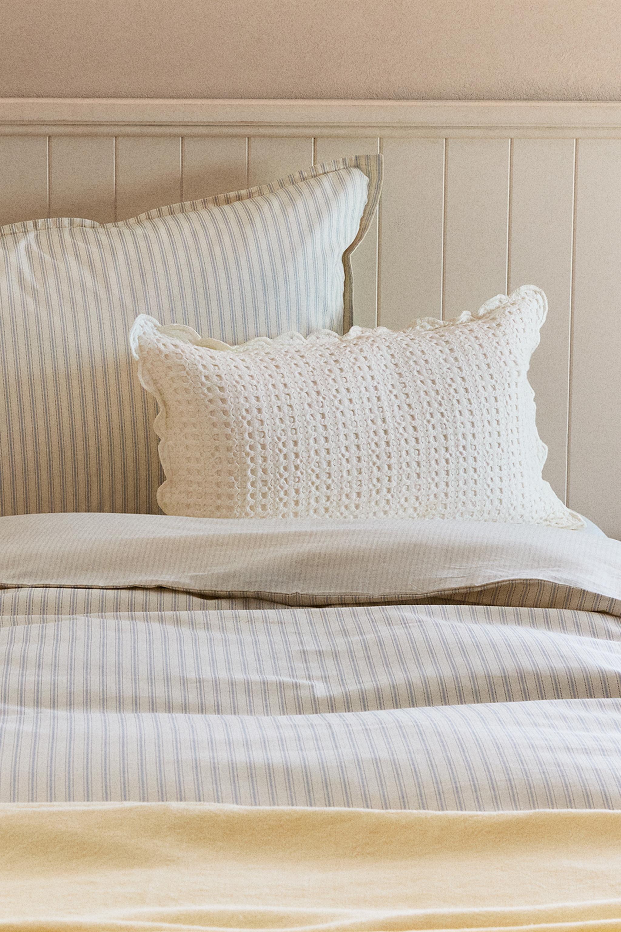 CHILDREN'S REVERSIBLE STRIPED DUVET COVER