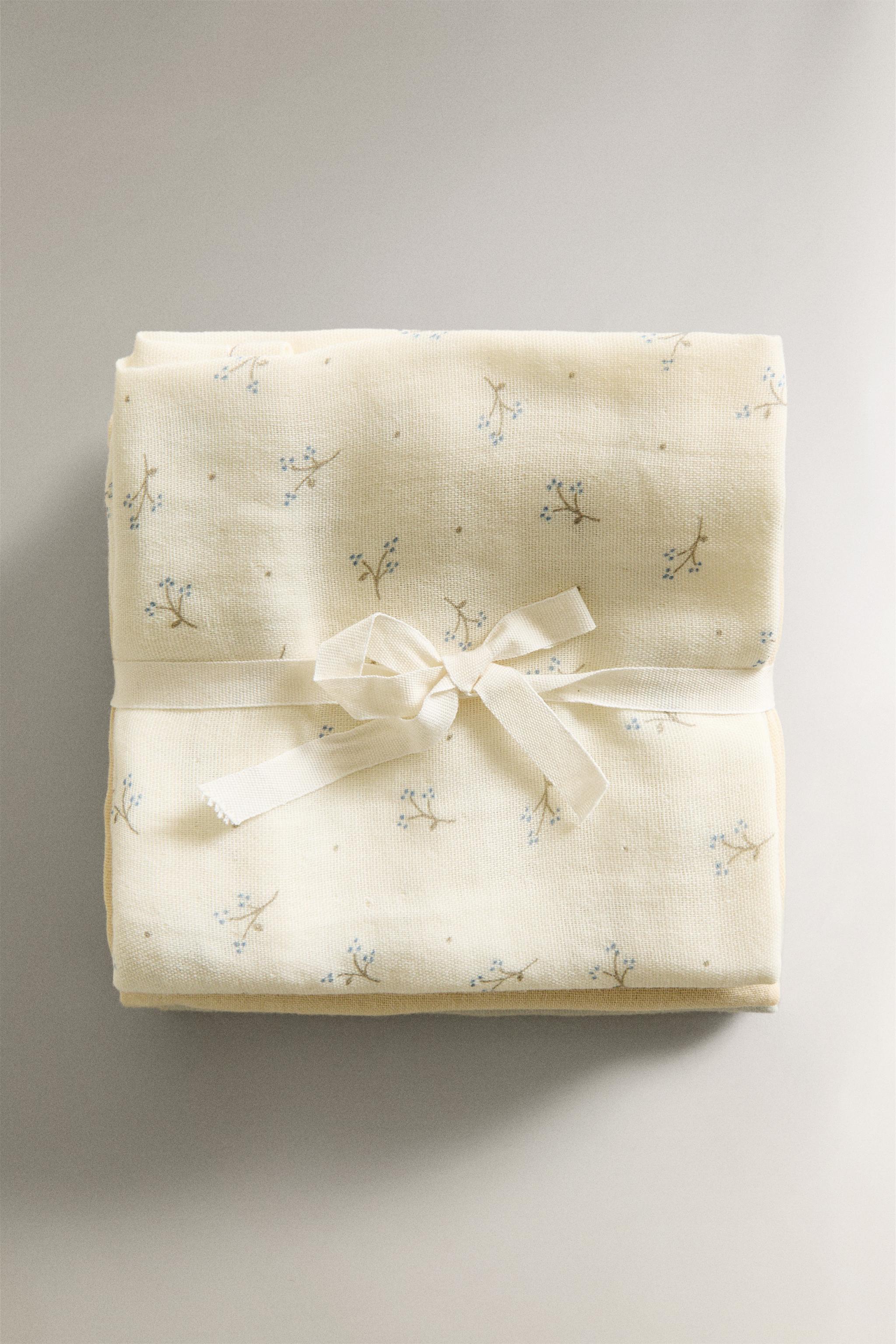 SET OF CHILDREN'S MUSLIN CLOTHS WITH MINI FLOWERS (SET OF 3)