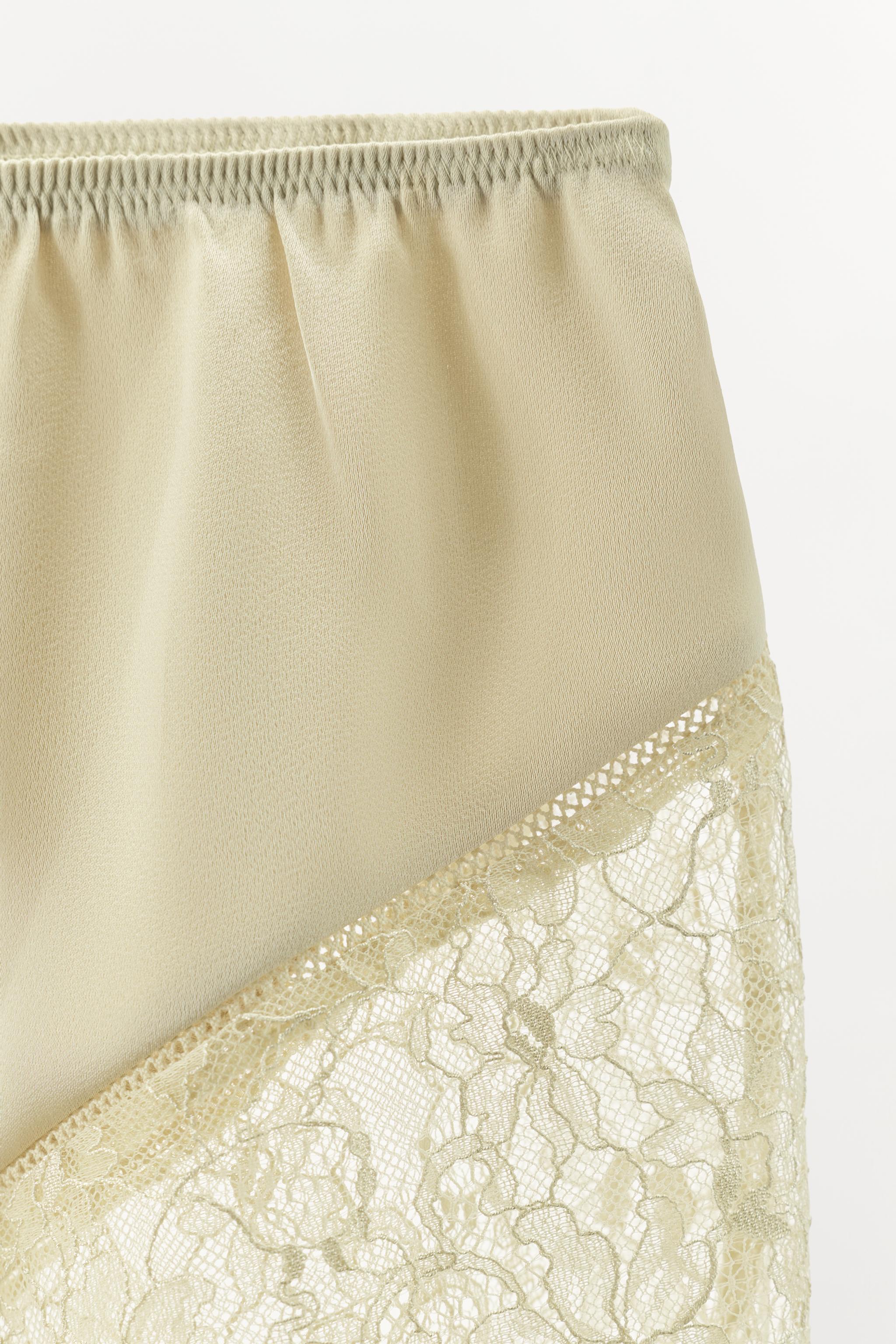 LIMITED EDITION SATIN EFFECT LACE SHORTS