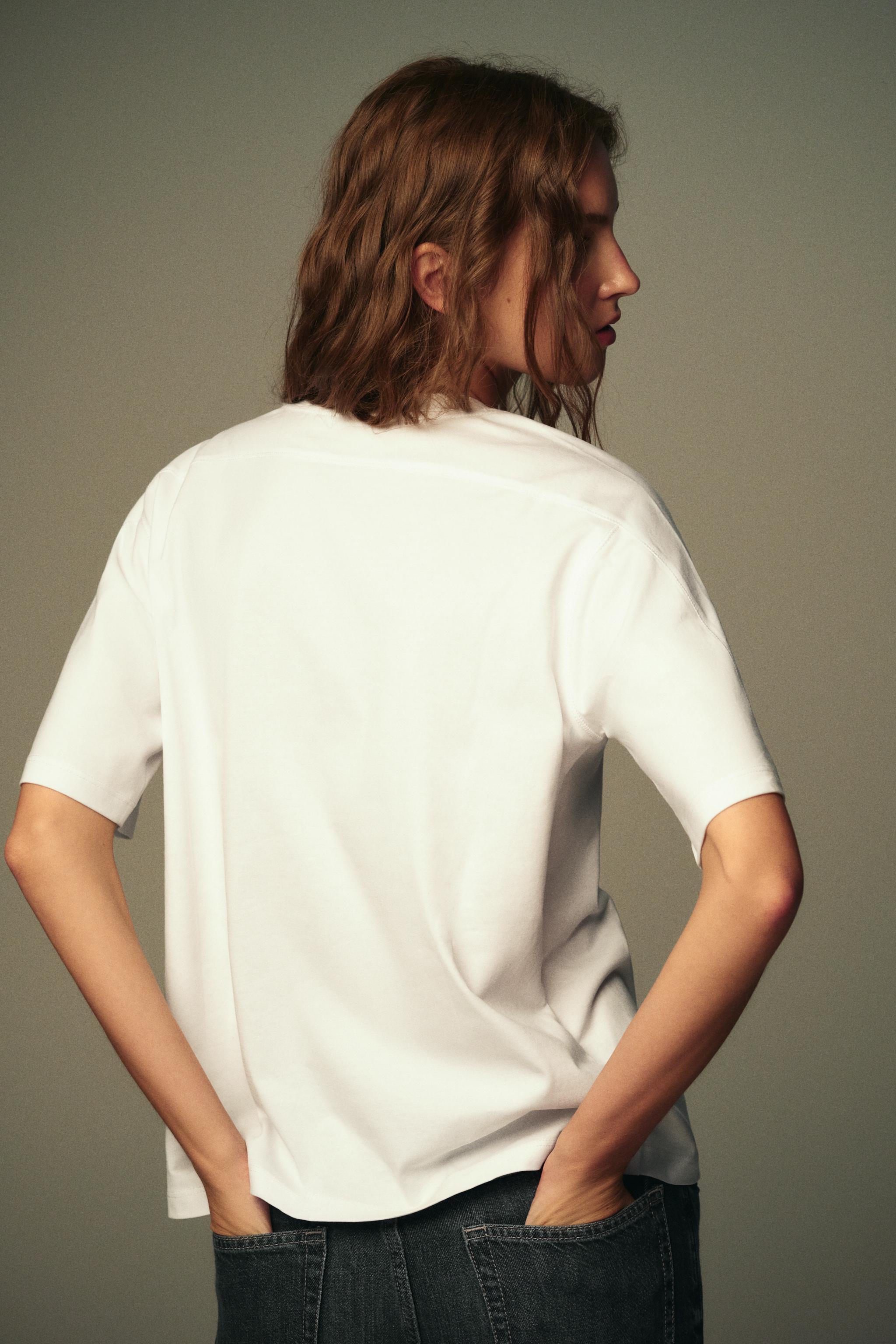 REGULAR FIT LABEL T-SHIRT
