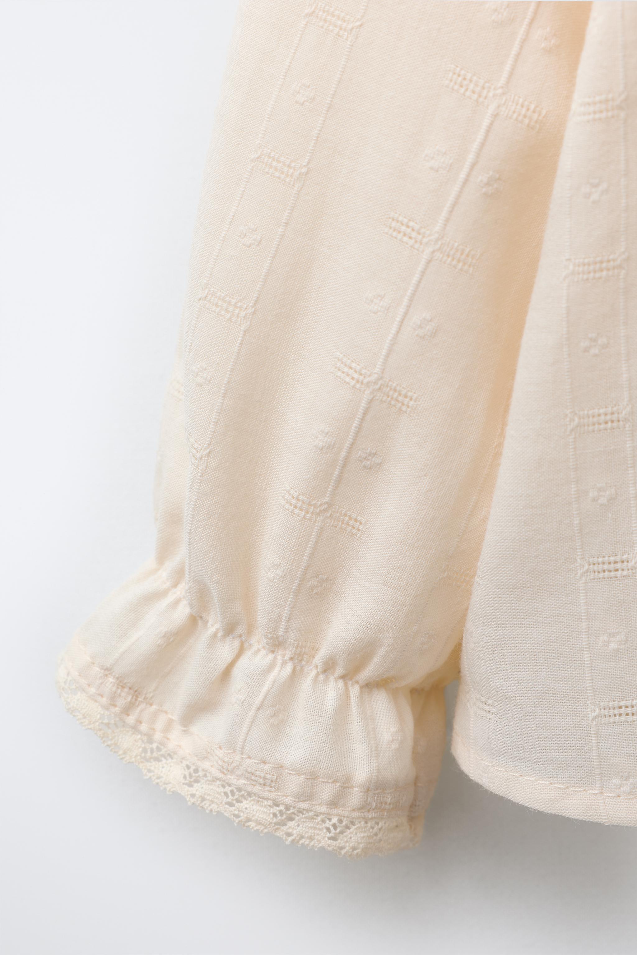 EMBROIDERED AND LACE BLOUSE