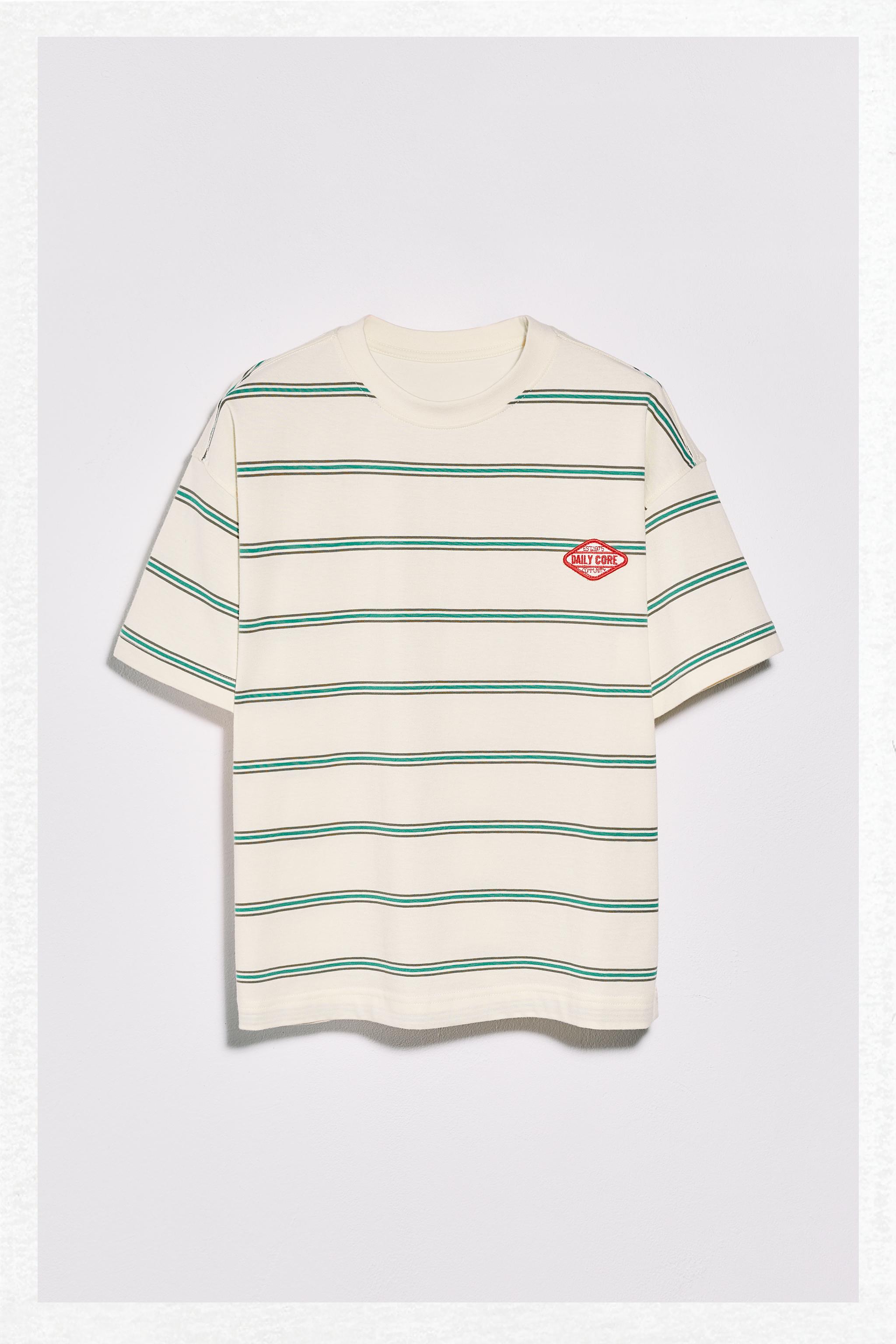 STRIPED PATCH T-SHIRT