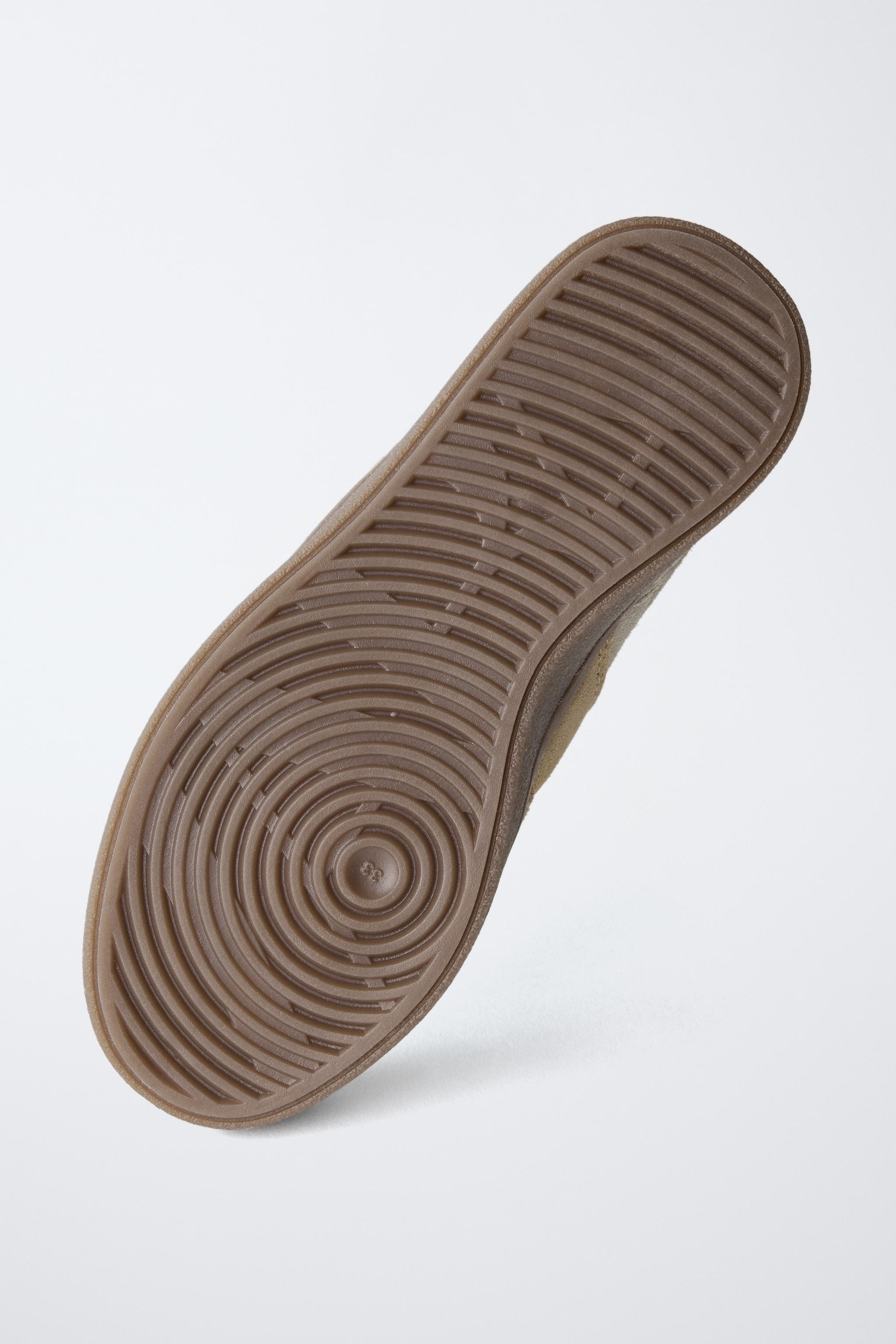 SPLIT LEATHER SNEAKERS