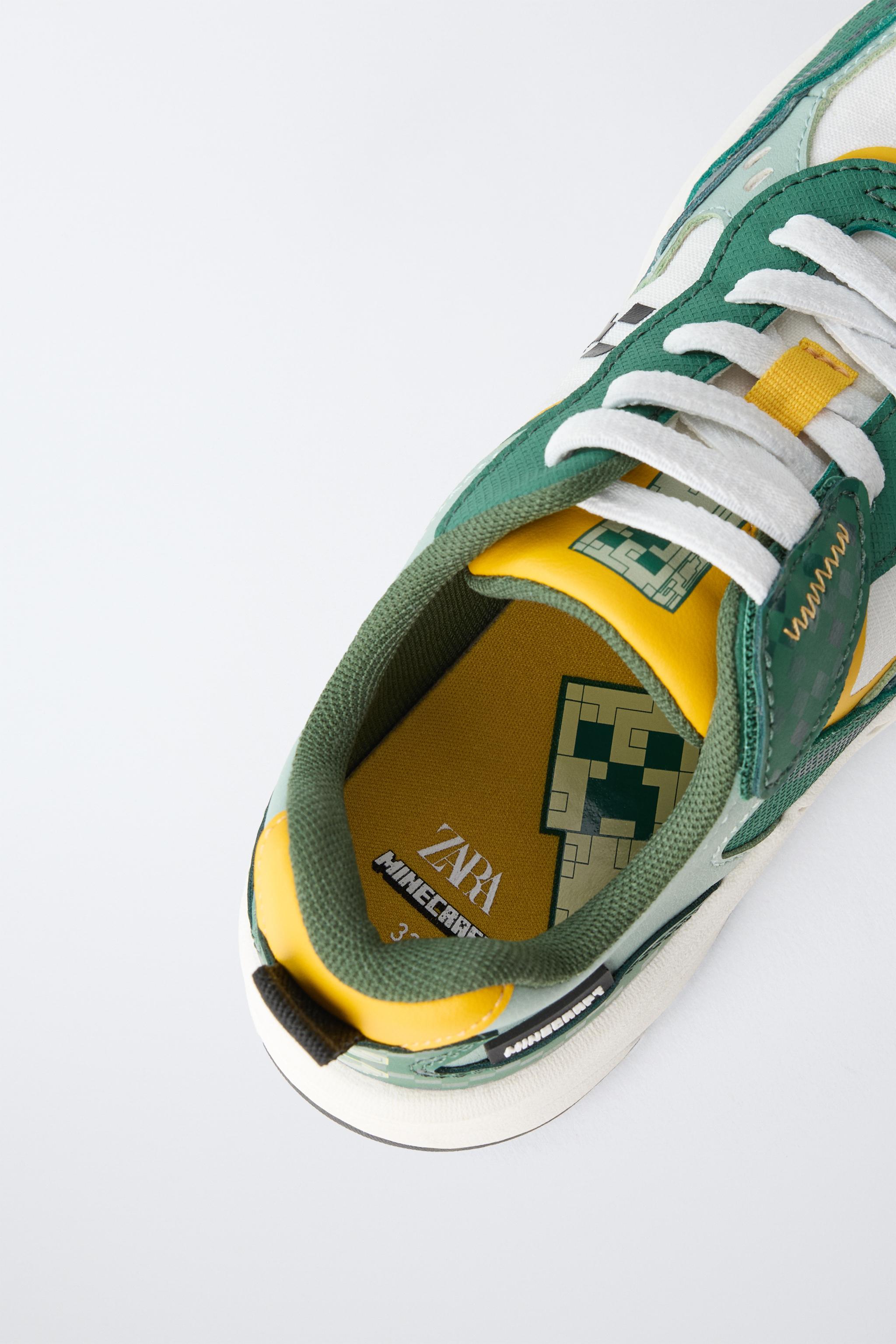 MINECRAFT © MOJANG AB. ™ SNEAKERS