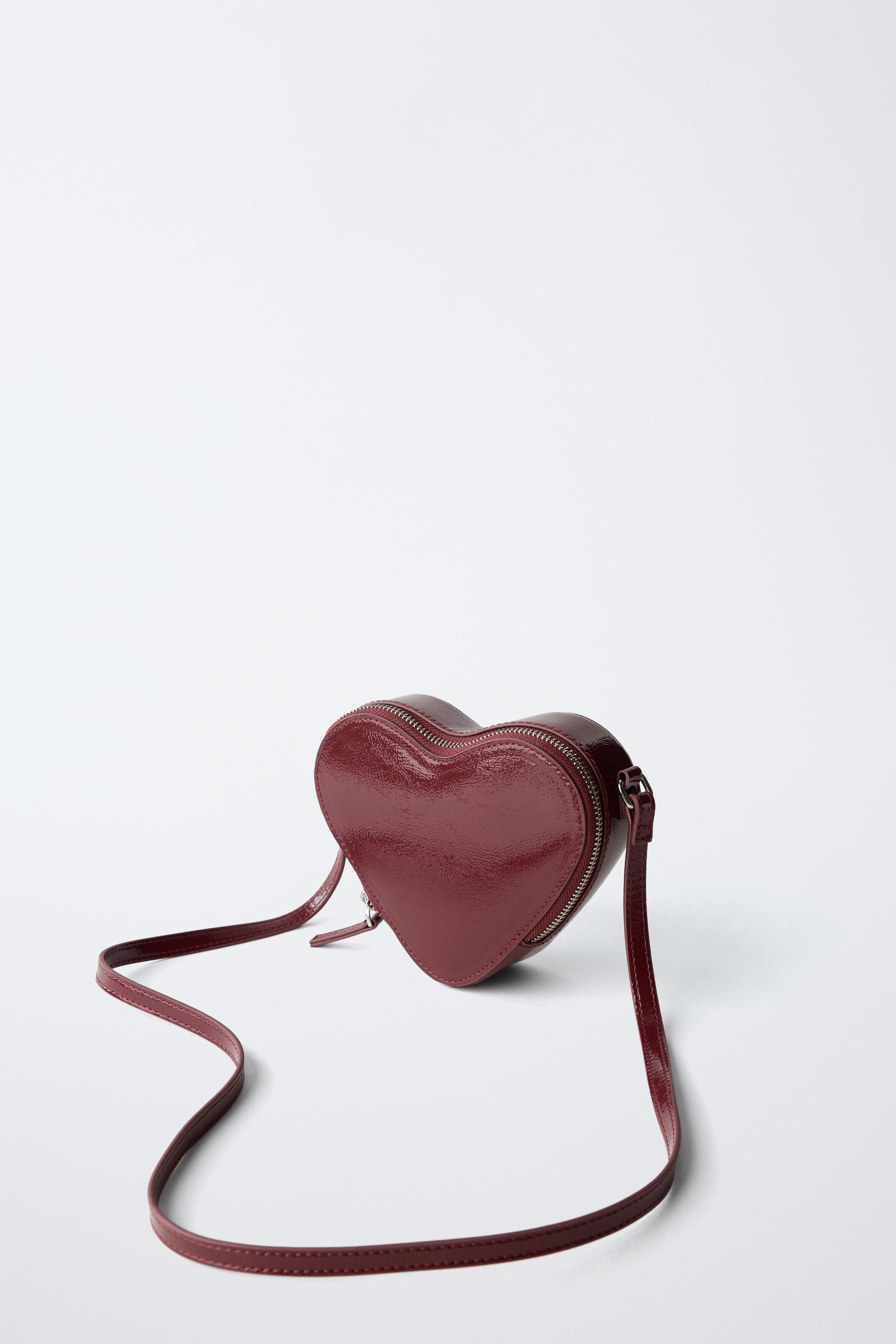 HEART CROSSBODY BAG