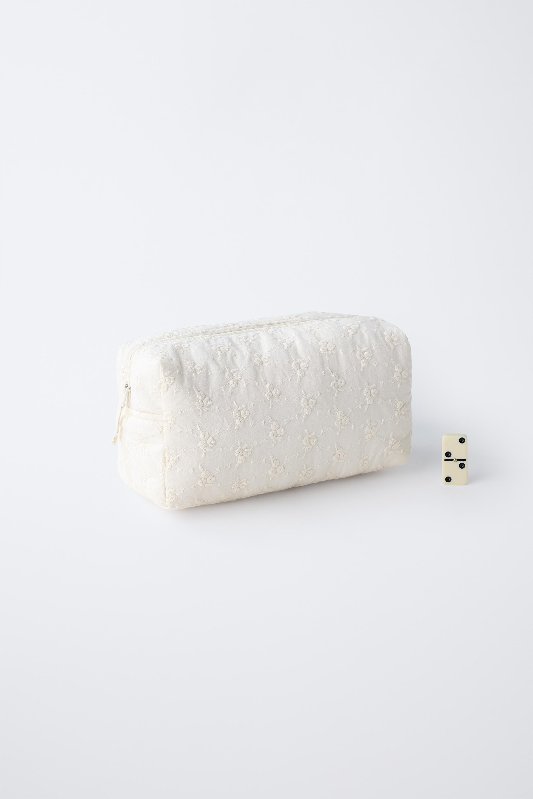 EMBROIDERED FLORAL COSMETICS BAG