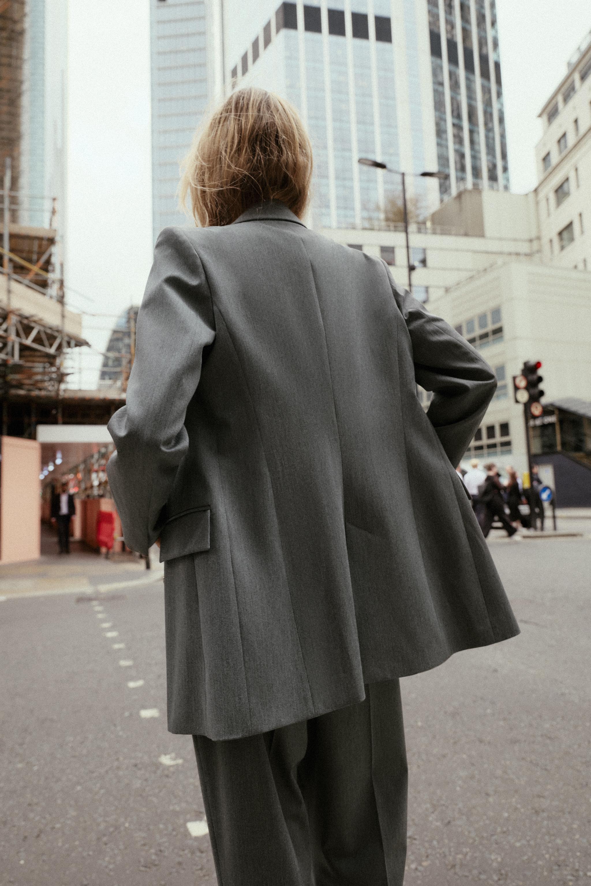 DOUBLE BREASTED BLAZER