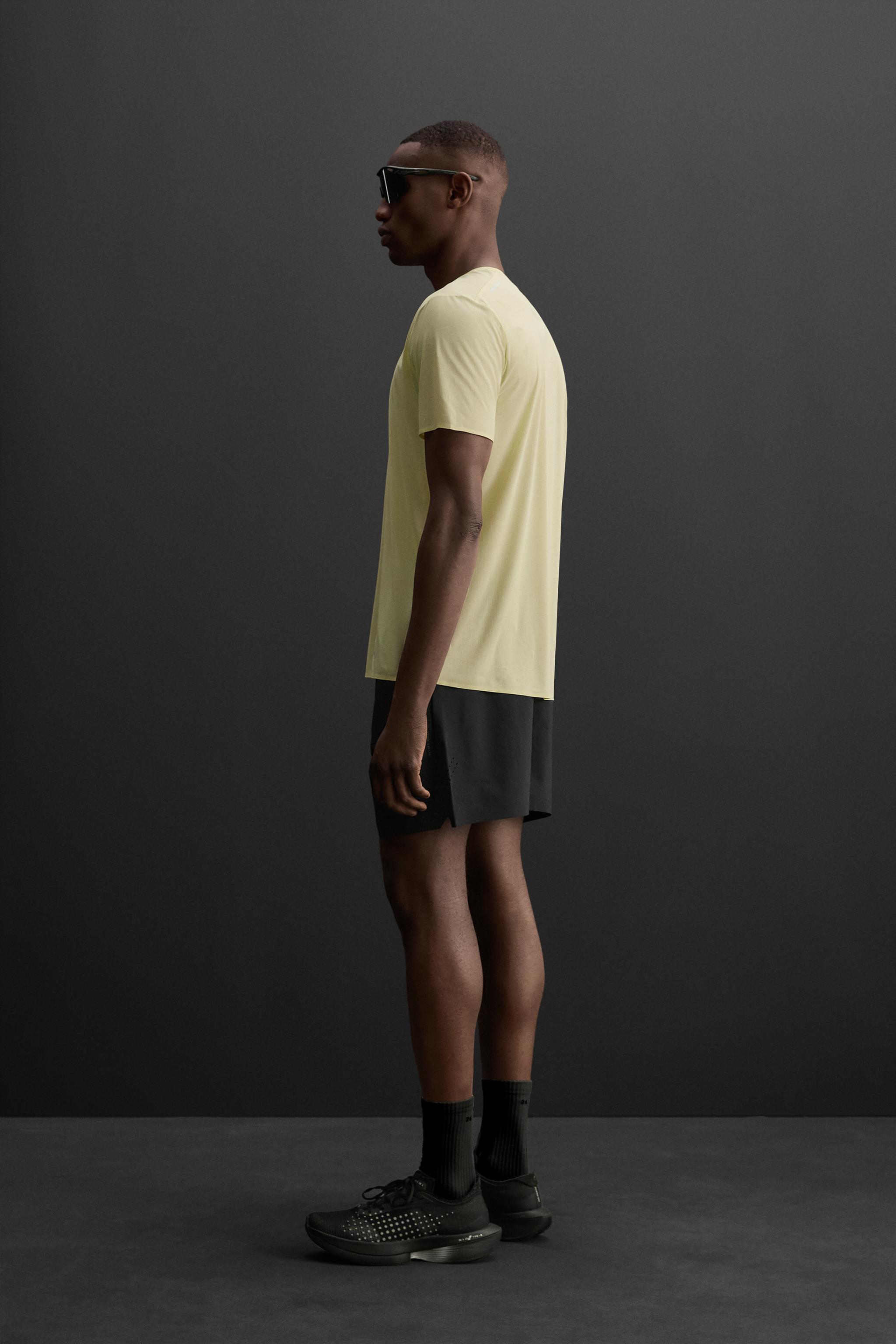 LIGHTWEIGHT TECHNICAL T-SHIRT