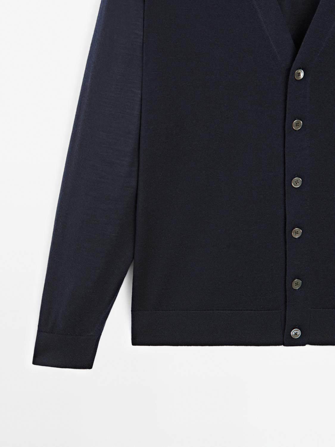 100% merino wool knit cardigan