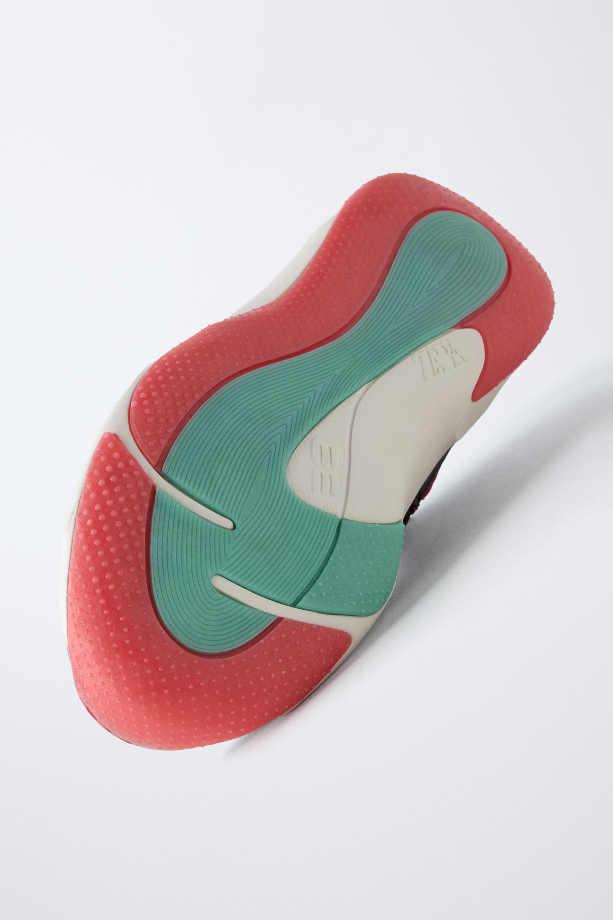 SPORTY HIGH TOP SNEAKERS