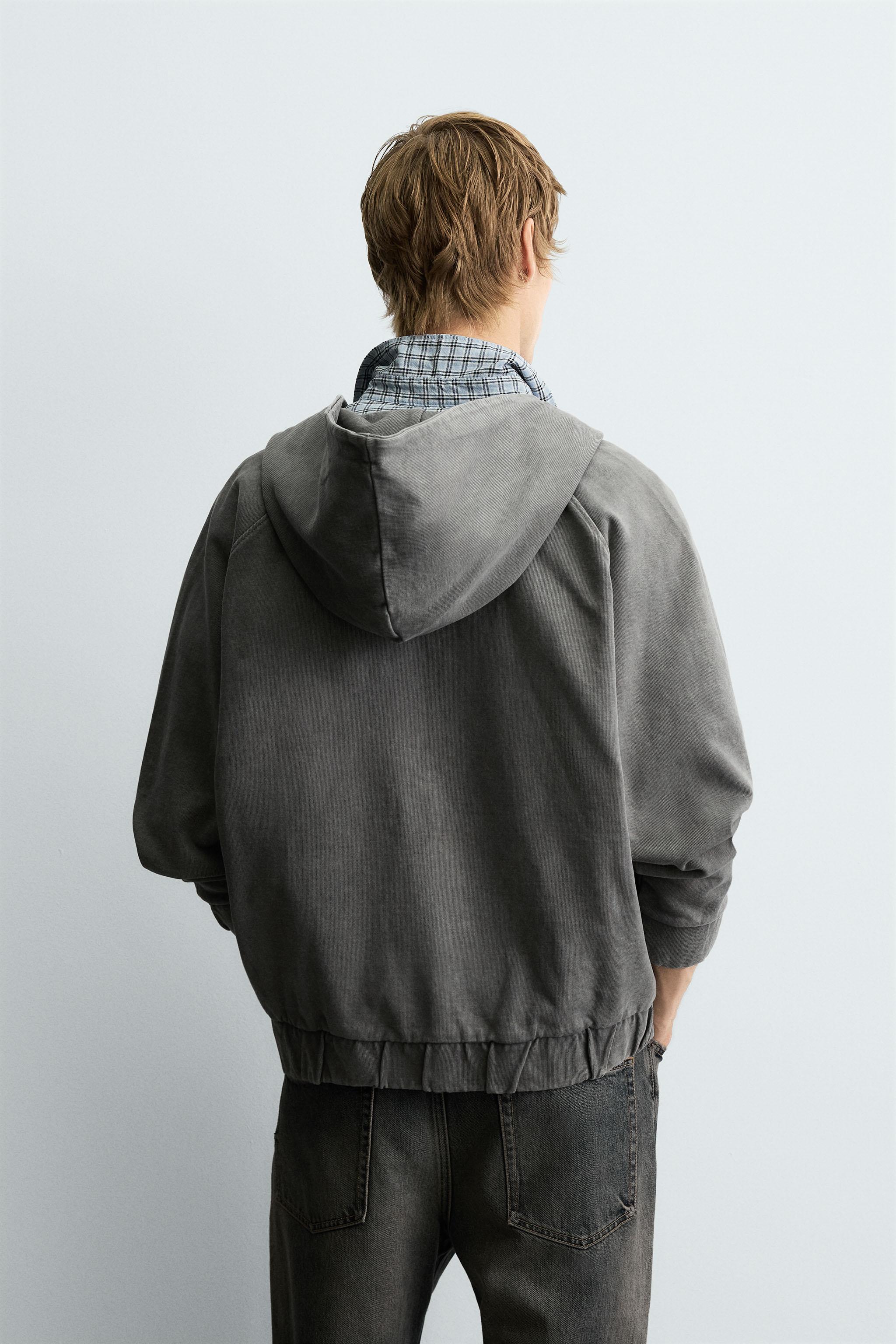 BOXY FIT HOODIE SWEATSHIRT